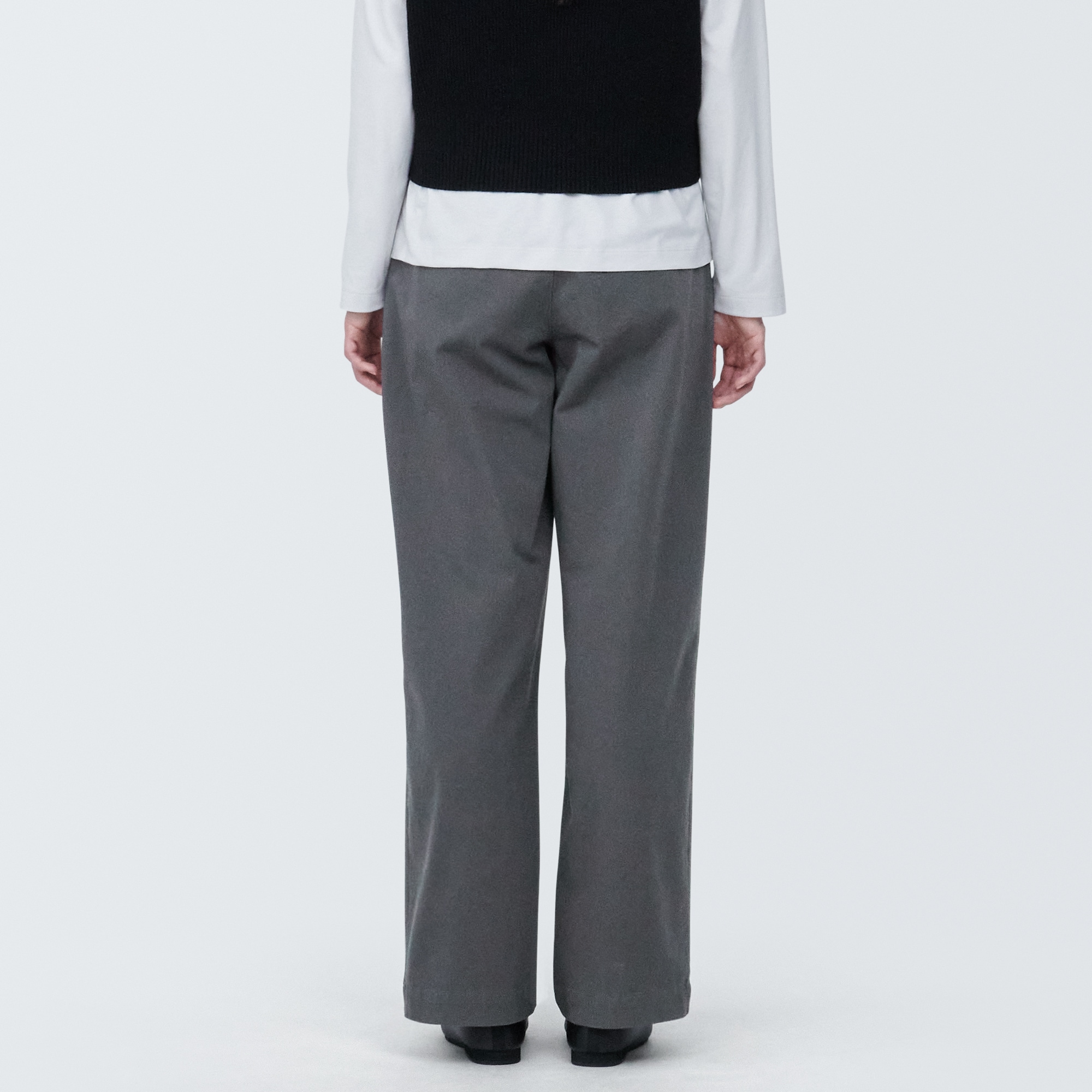 婦人　縦横ストレッチチノタックワイドパンツ　股下長め