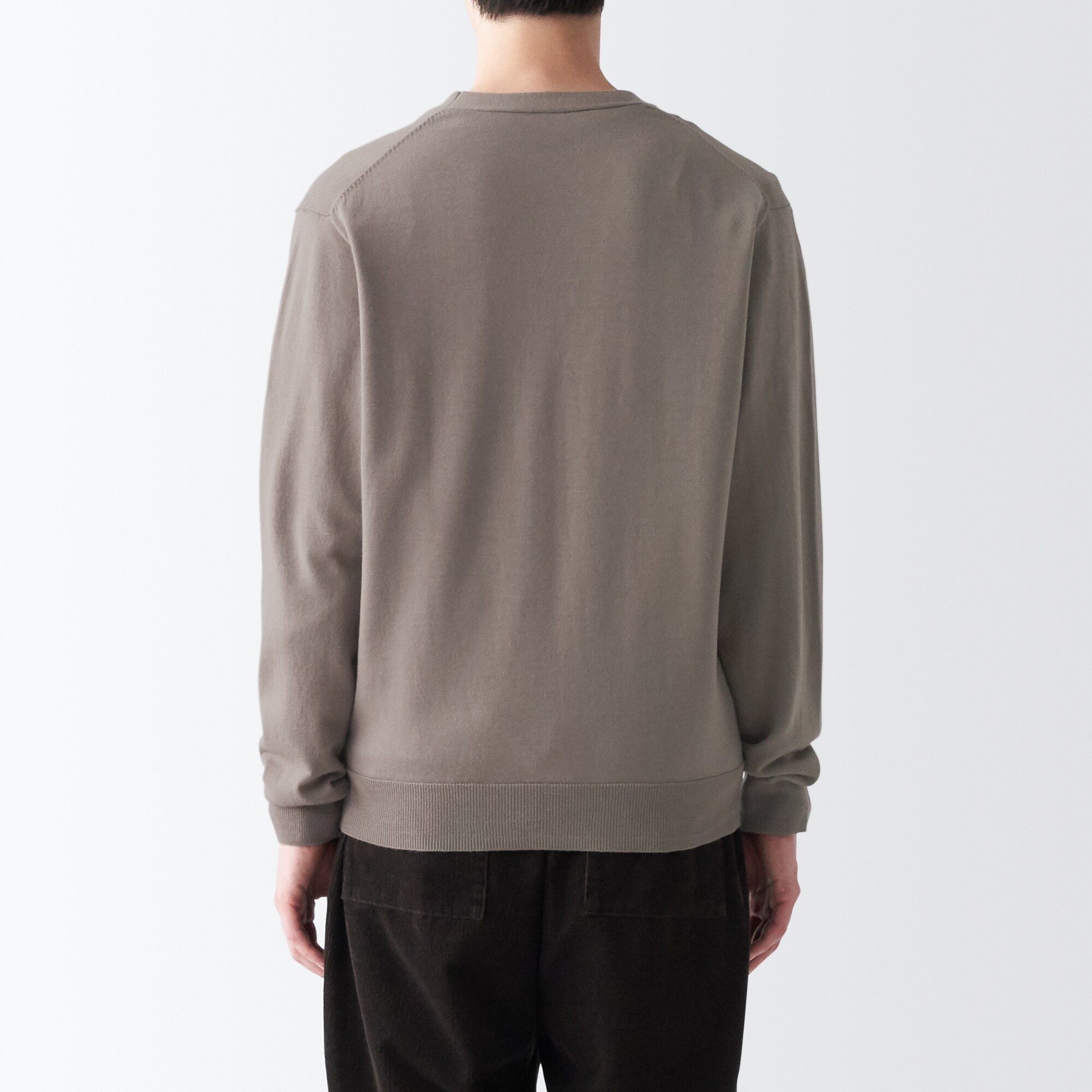 洗えるウールハイゲージＶネックカーディガン