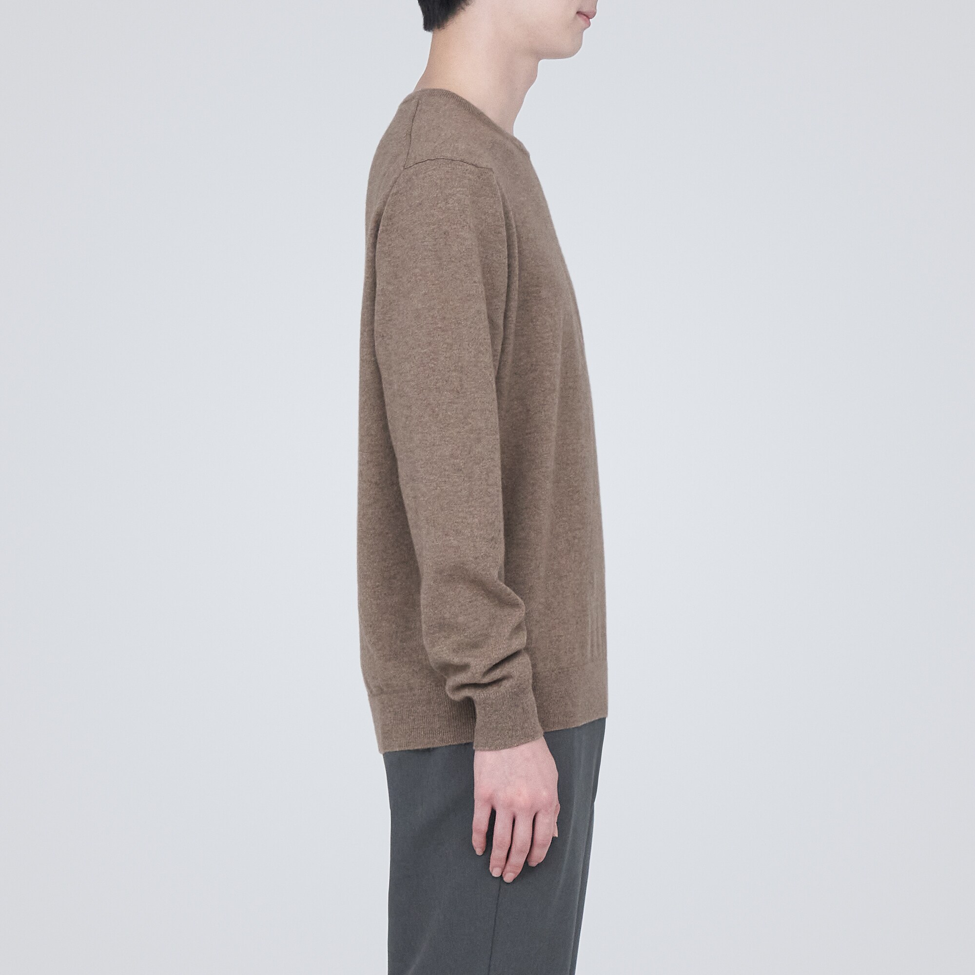 自然のまんまの色カシミヤクルーネックセーター（数量限定）