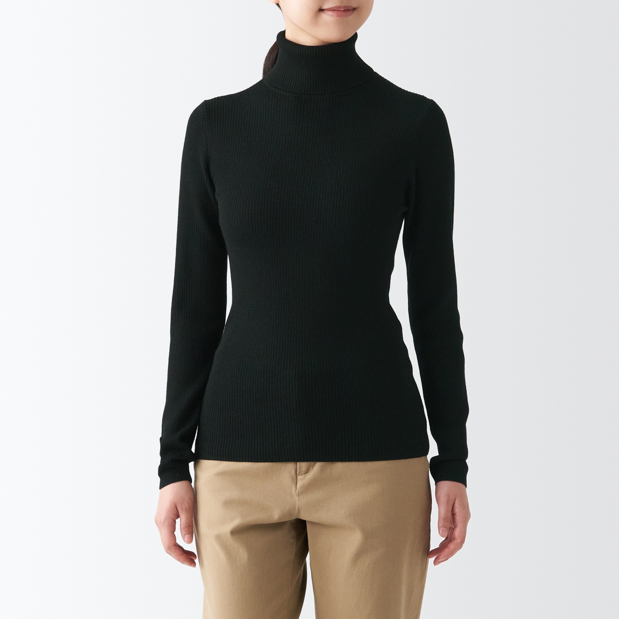 首のチクチクを抑えたリブタートルネック洗えるセーター