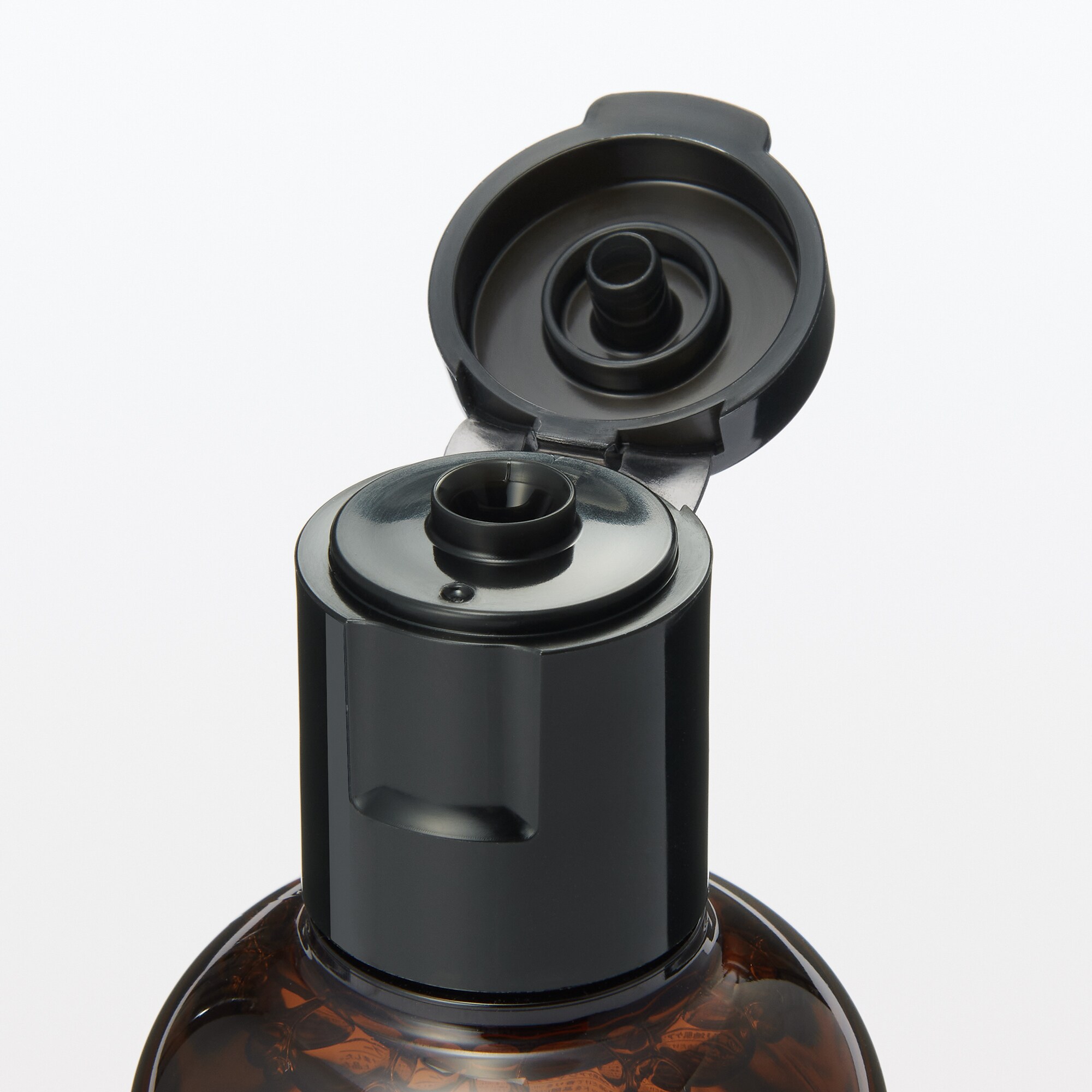 精油の香り地肌ケアシャンプー　３００ｍＬ　ウッディフローラル