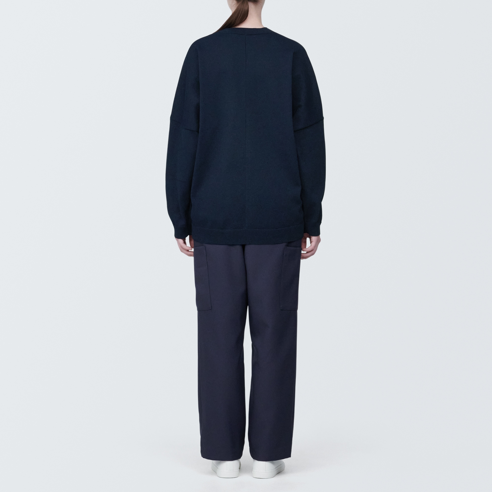 乾きやすいニットプルオーバー