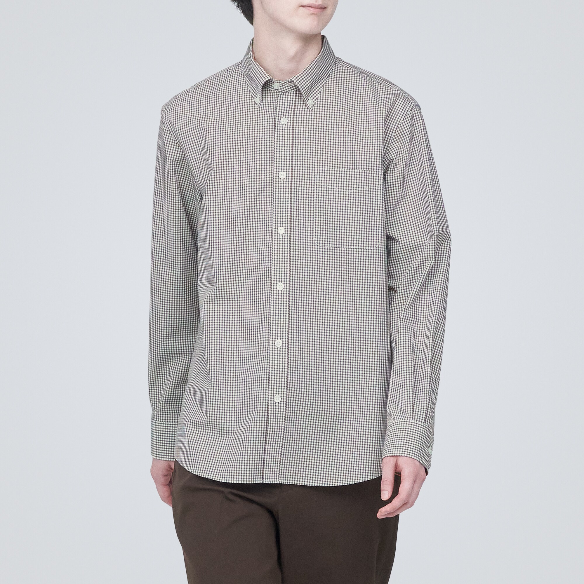 シワになりにくいボタンダウン長袖シャツ