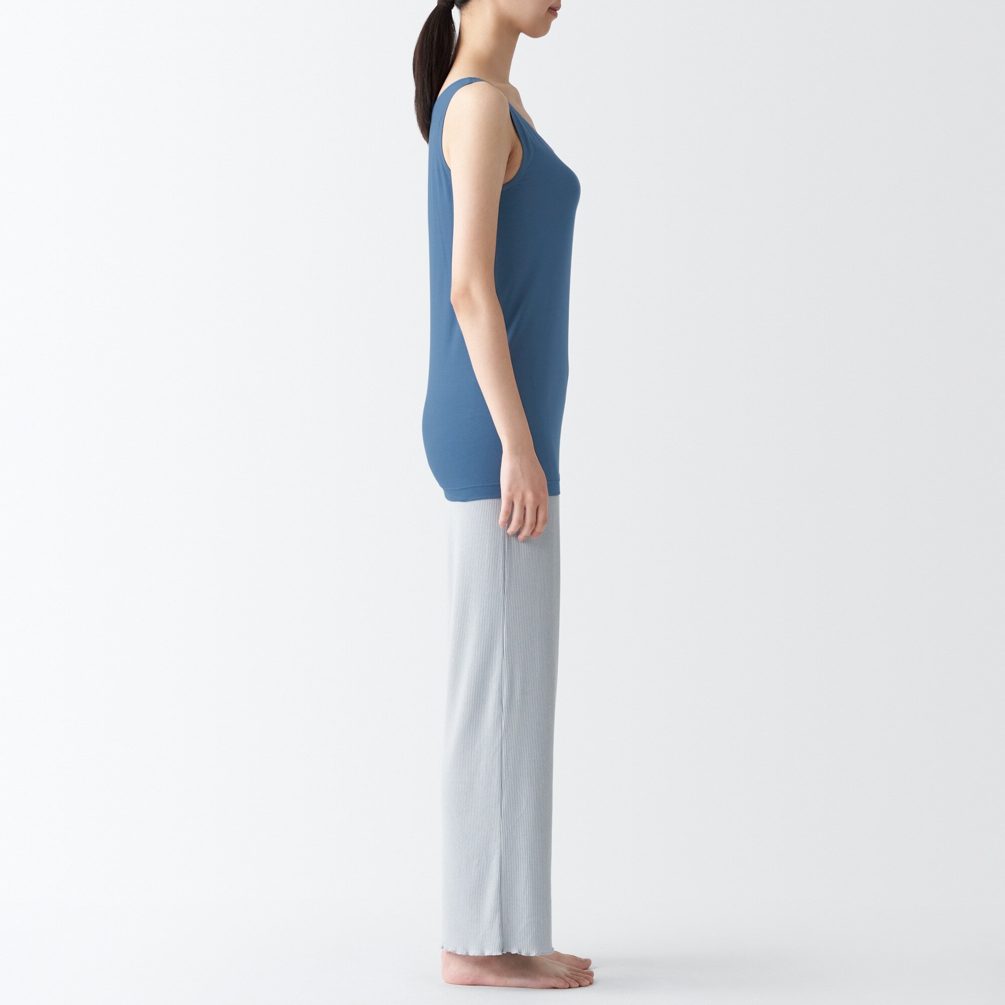 なめらかブラタンクトップ