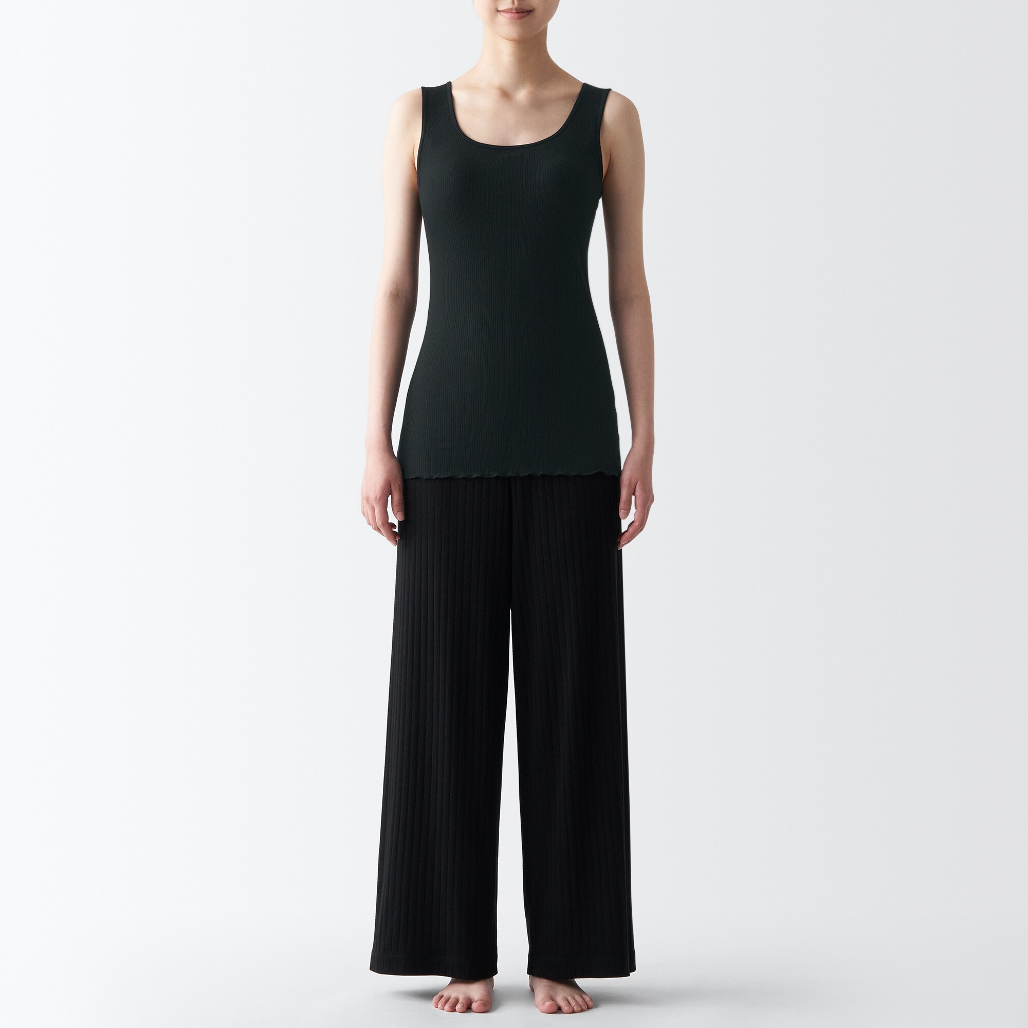 なめらかリブブラタンクトップ