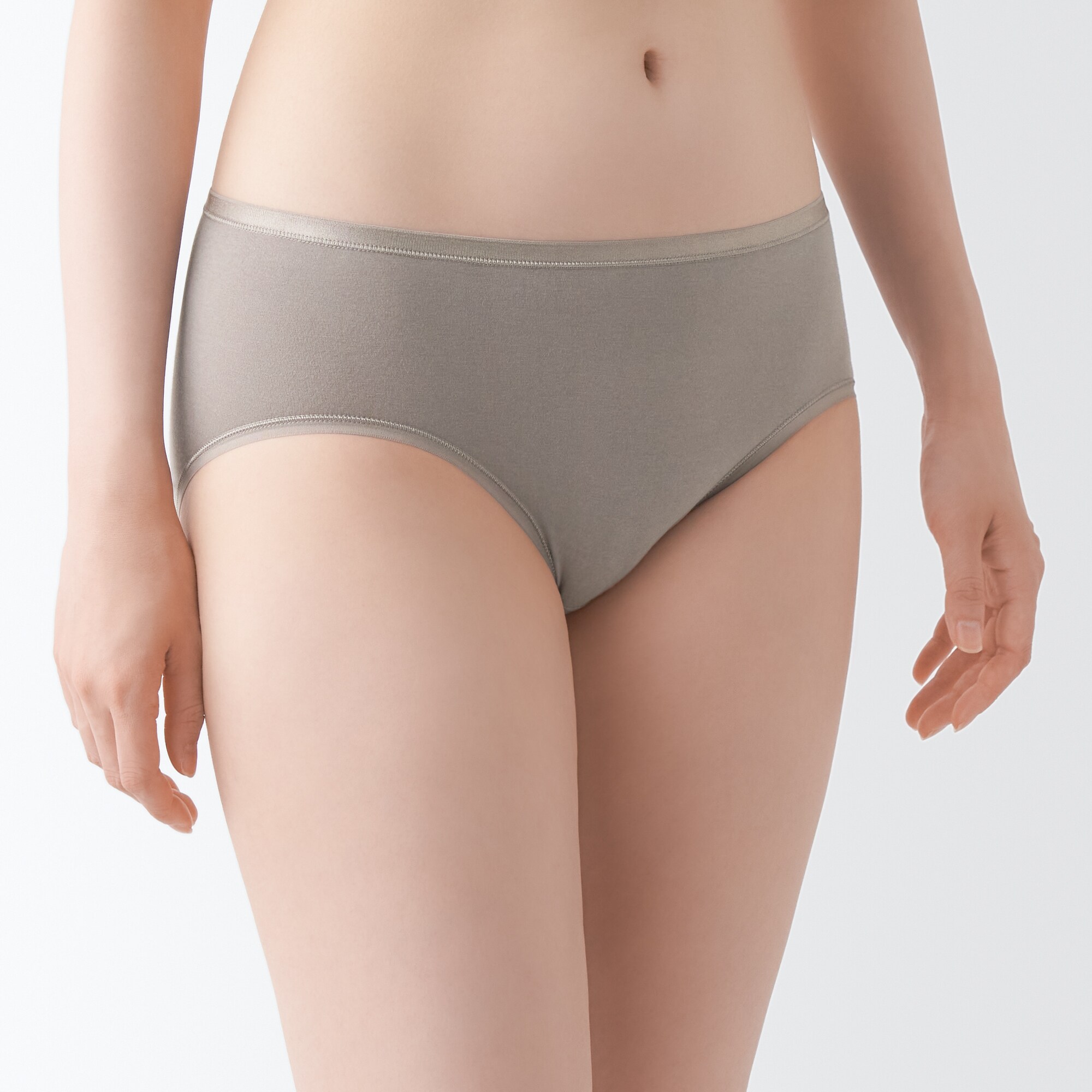 ストレッチミディショーツ