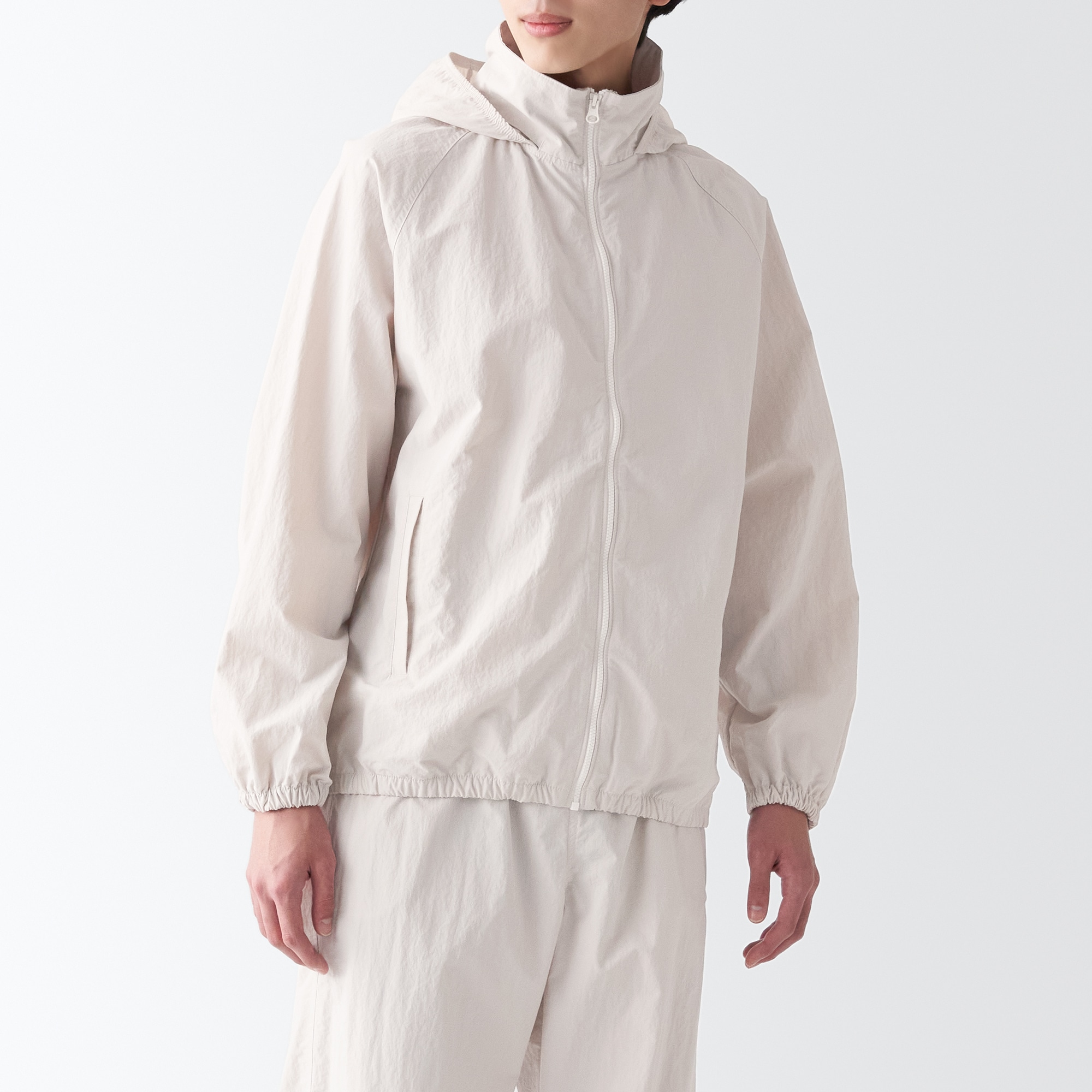 撥水ナイロンウィンドブレーカー