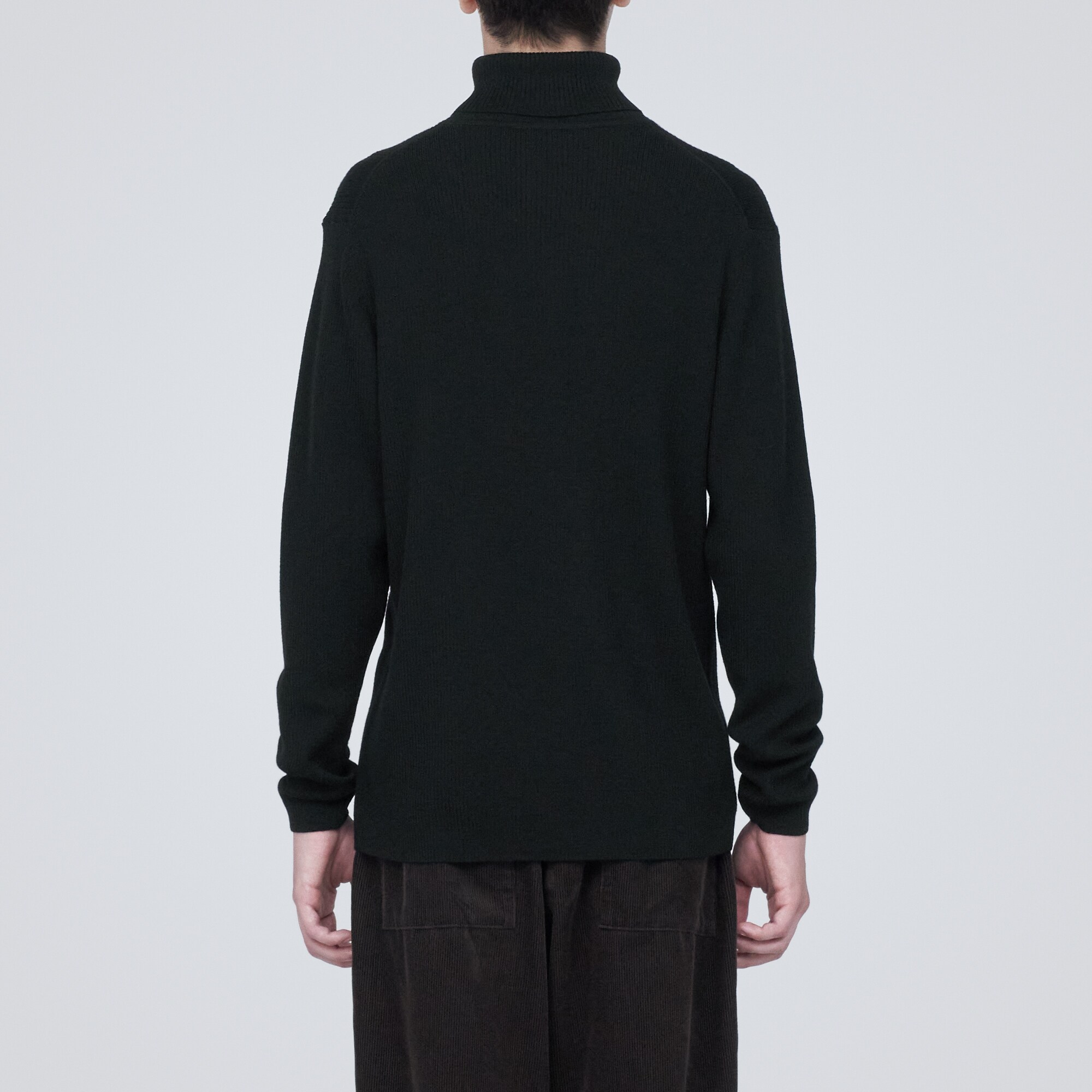 洗えるウールリブタートルネックセーター