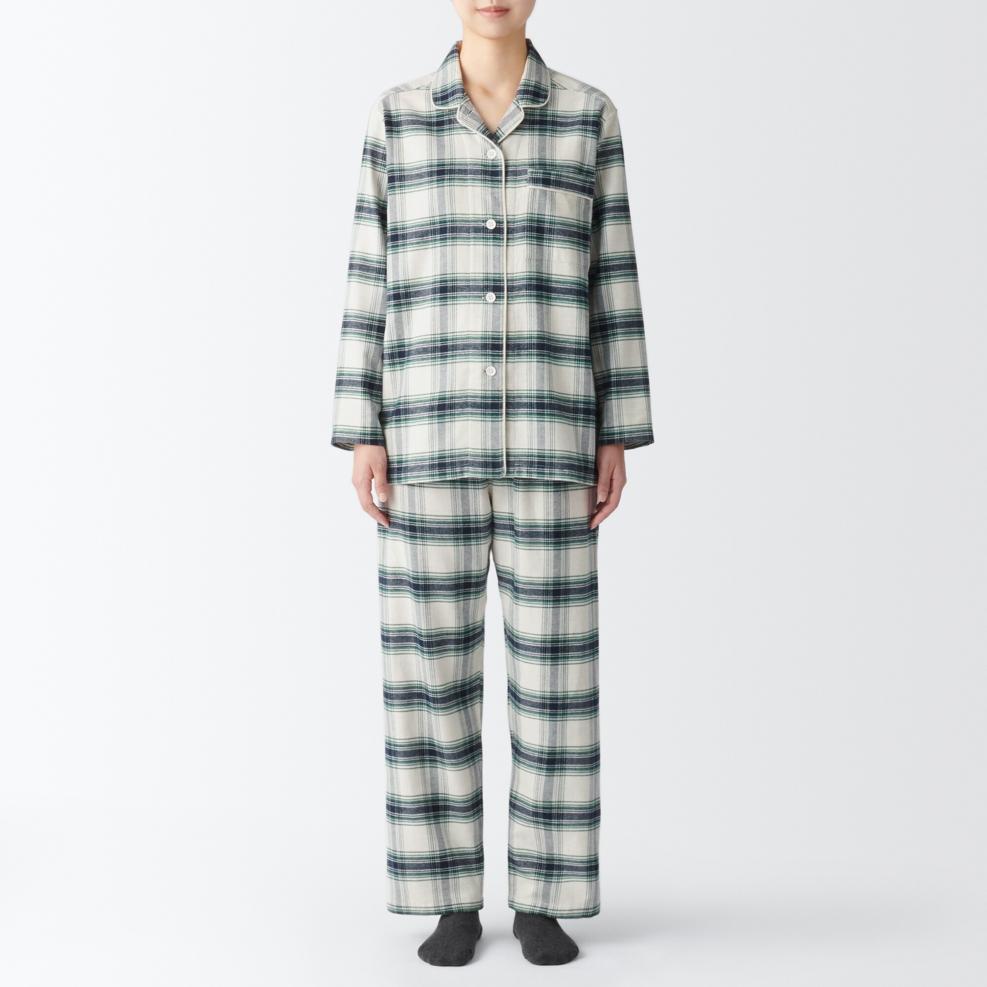 【両面起毛で温かい】脇に縫い目のない　フランネルパジャマ（新仕様：開襟・丸襟タイプ、お尻ポケットあり）