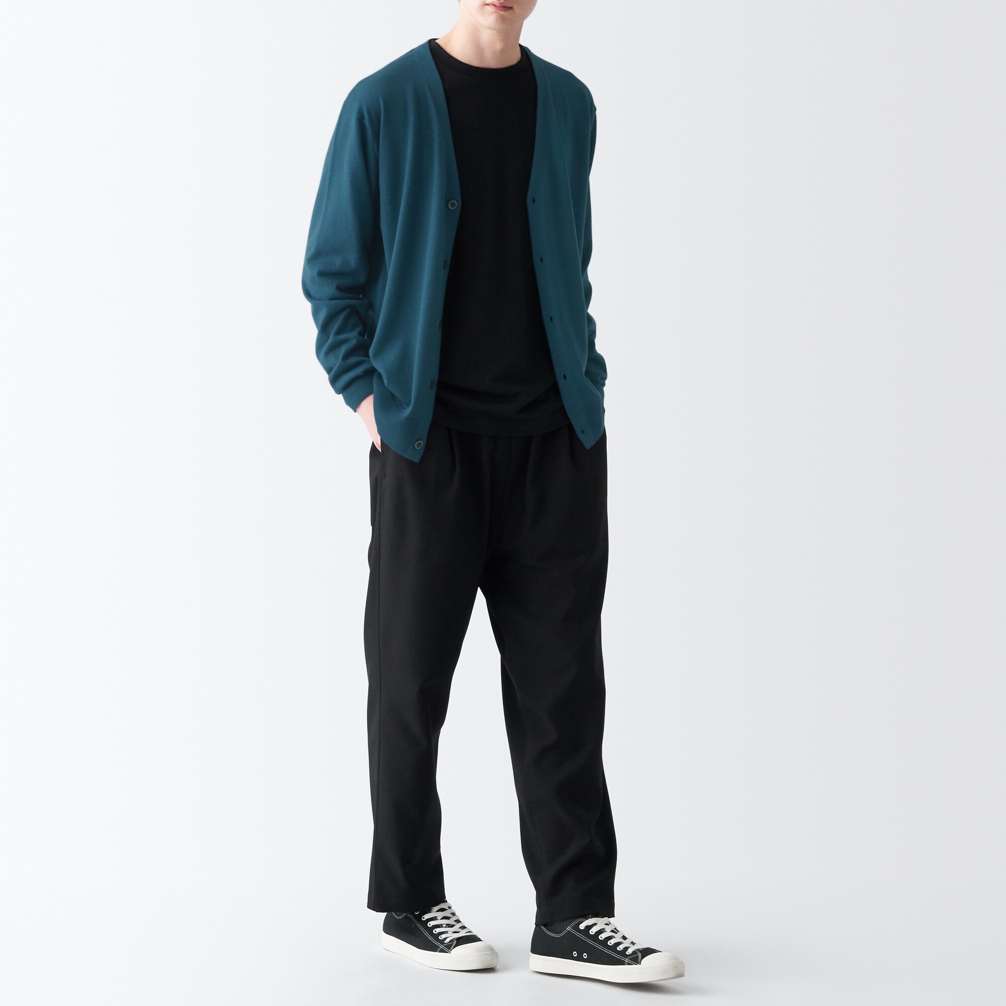 洗えるウールハイゲージＶネックカーディガン