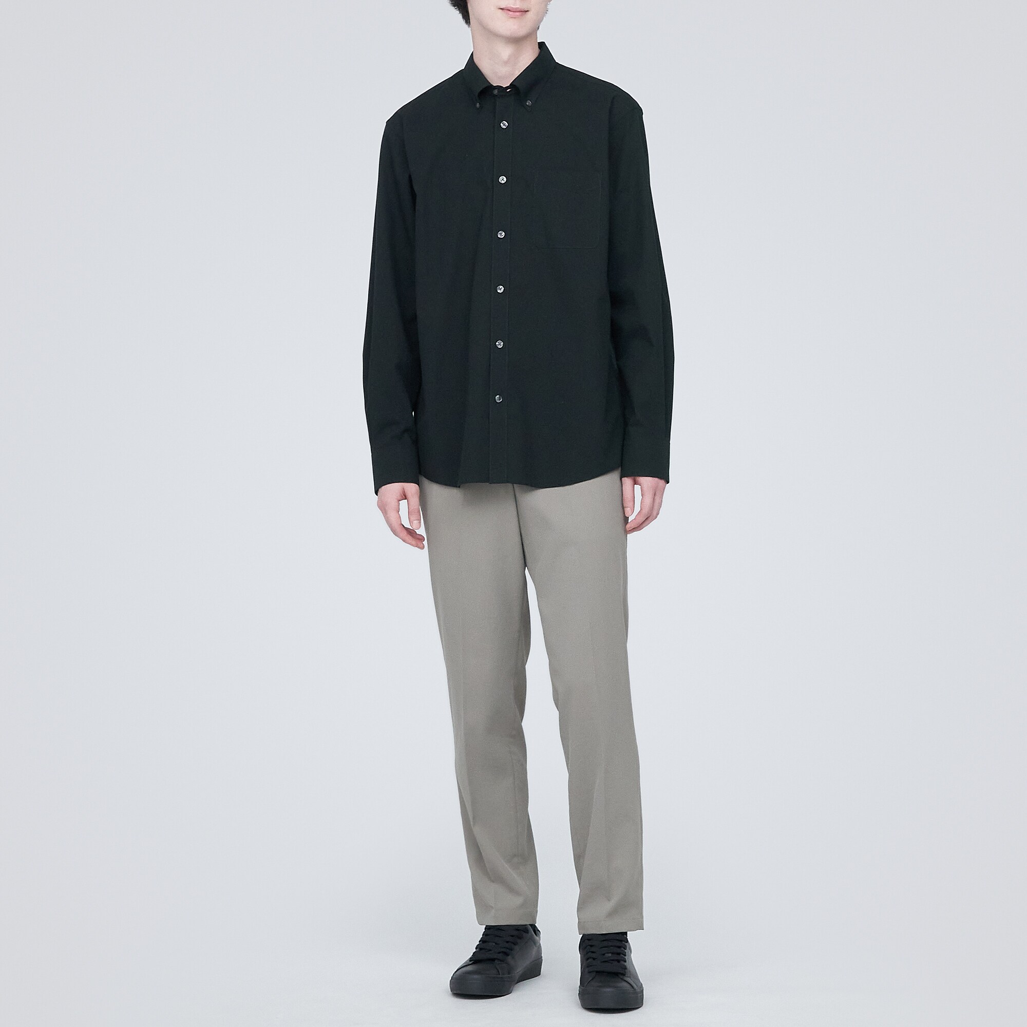 シワになりにくいボタンダウン長袖シャツ