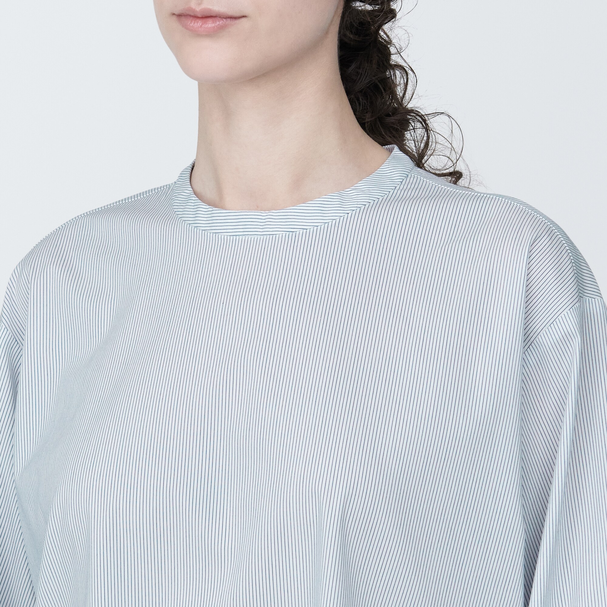 婦人　シワになりにくい　ブロードスタンドカラー長袖ブラウス