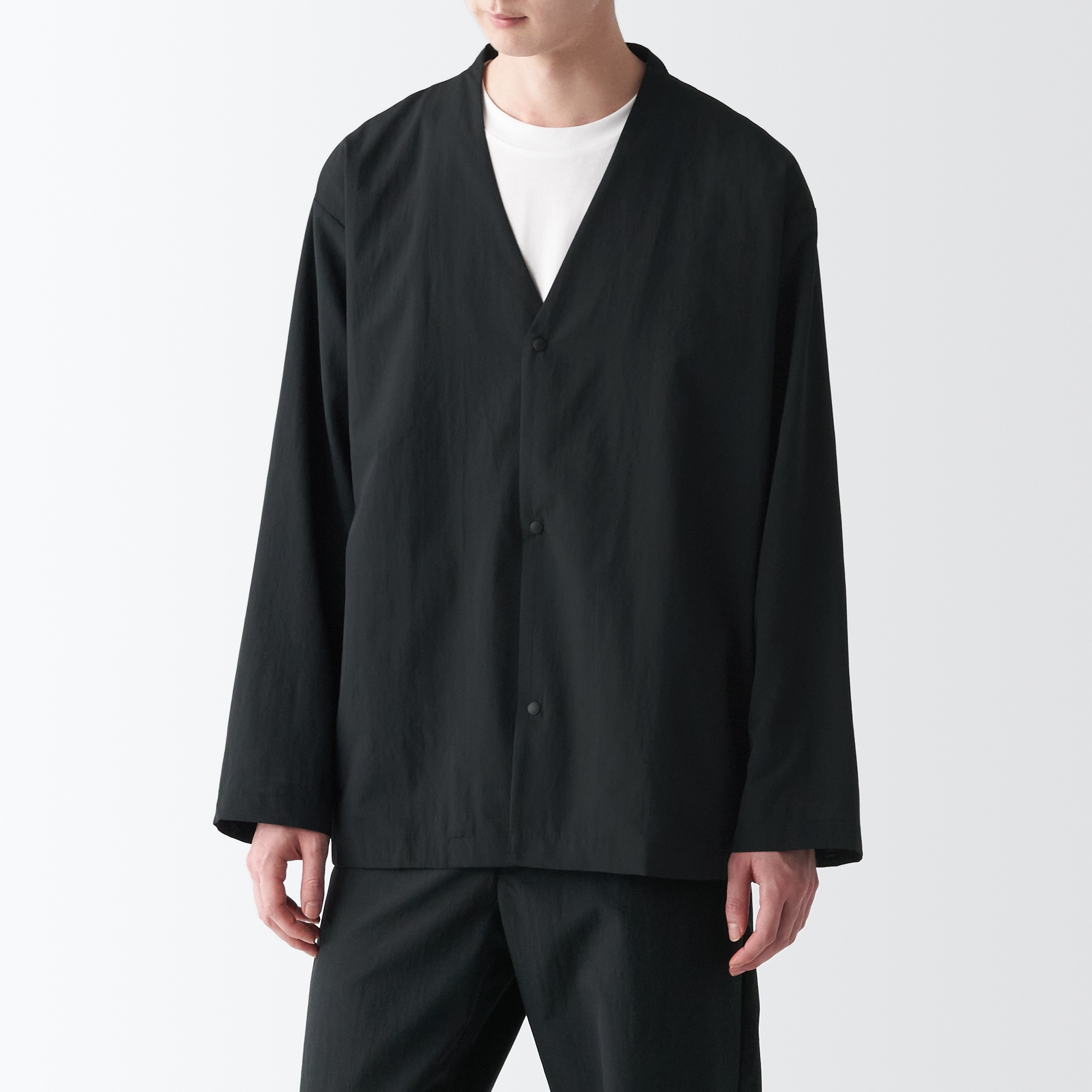 風を通すストレッチカーディガン