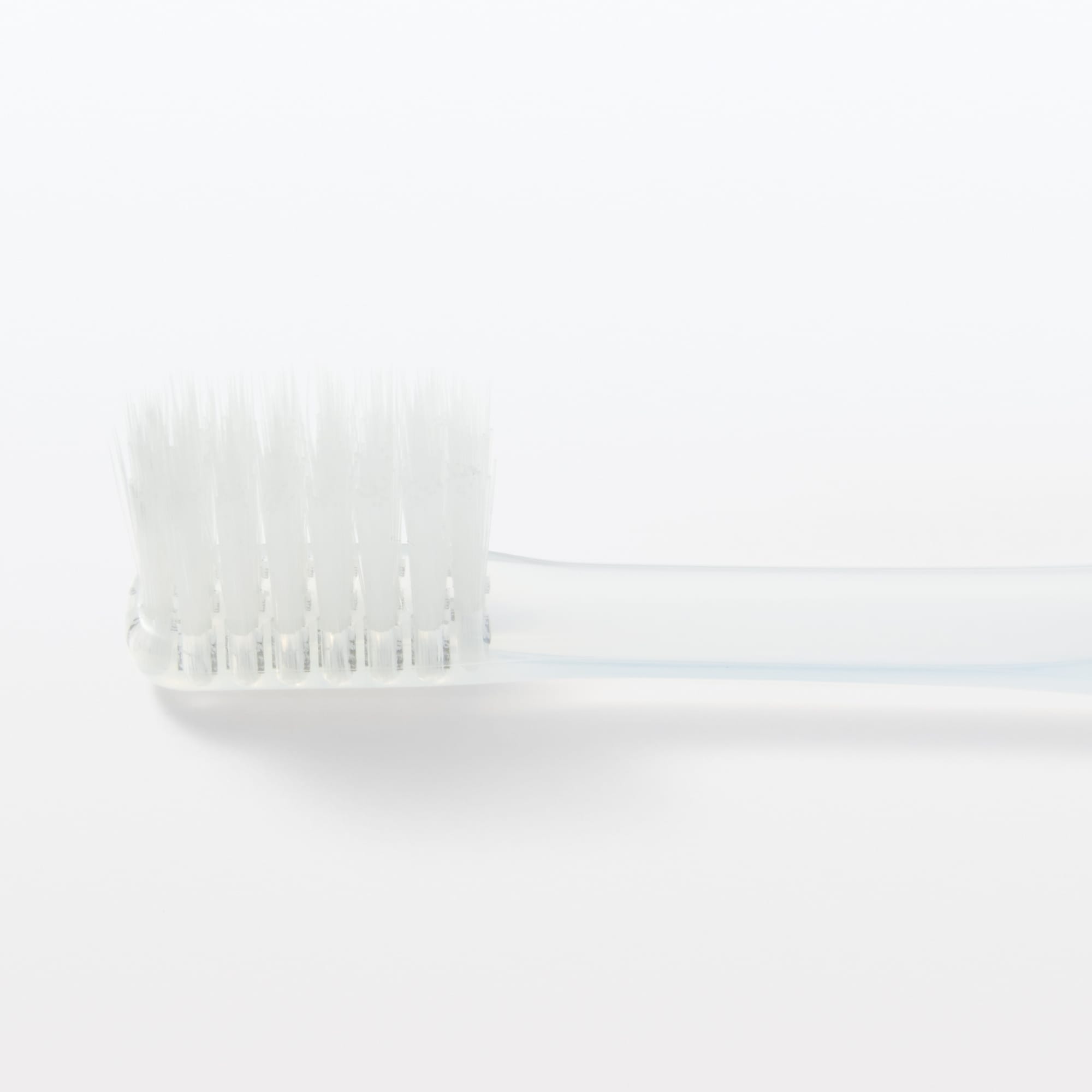 【コンパクトヘッド】携帯用歯みがきセット　やわらかめ　知覚過敏ケア