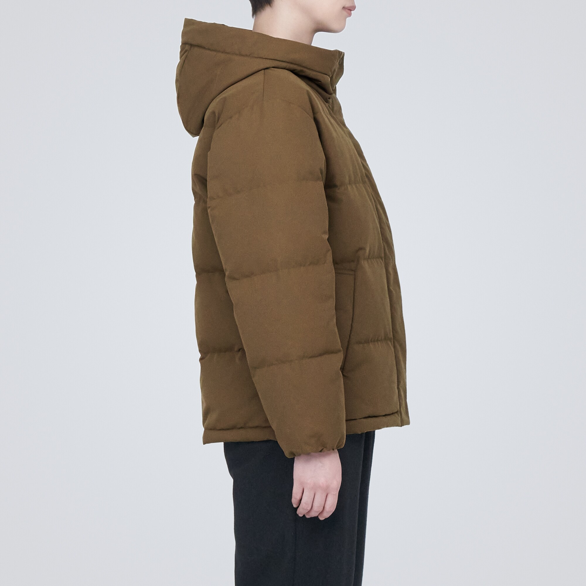 撥水フード付きダウンジャケット