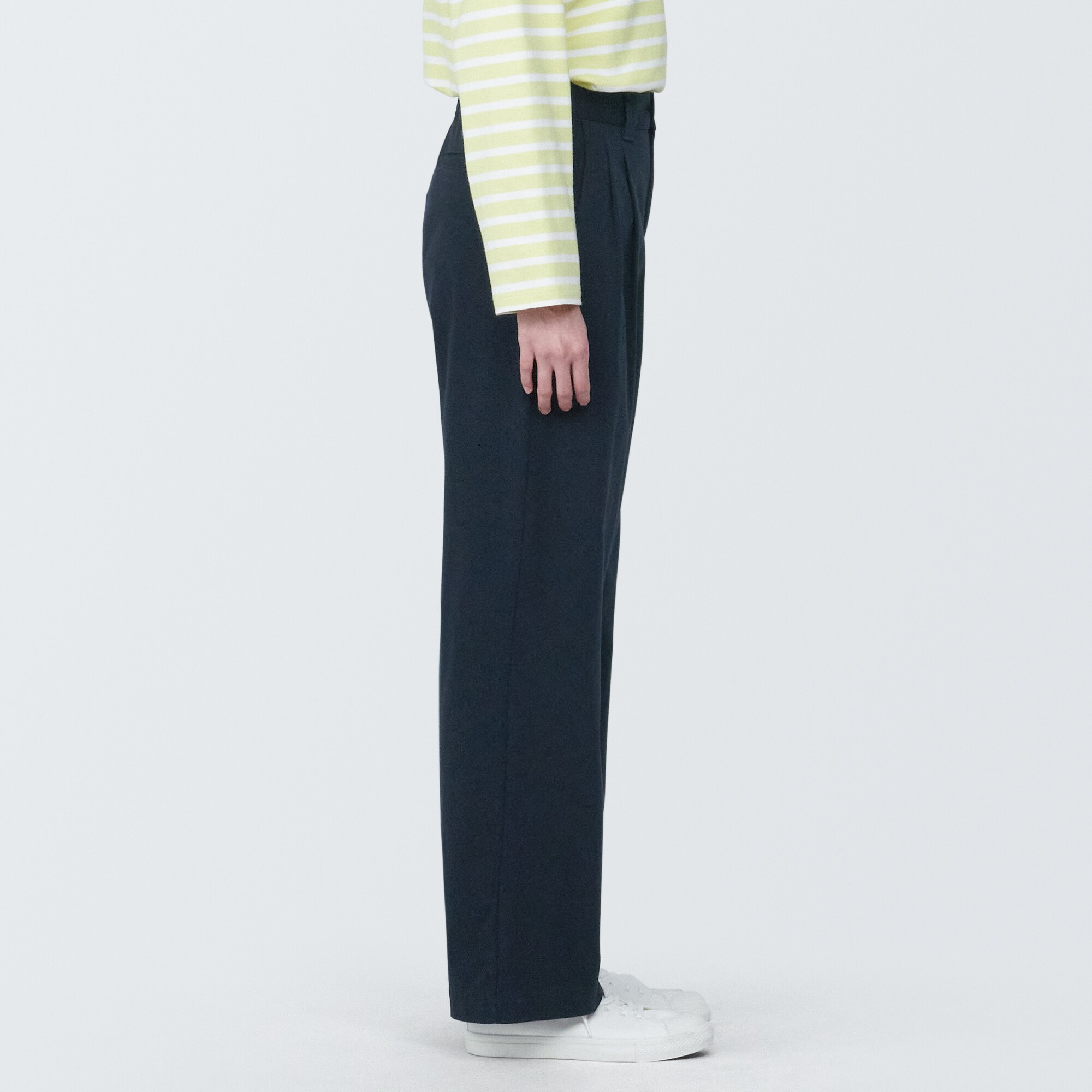 婦人　縦横ストレッチチノタックワイドパンツ　股下長め