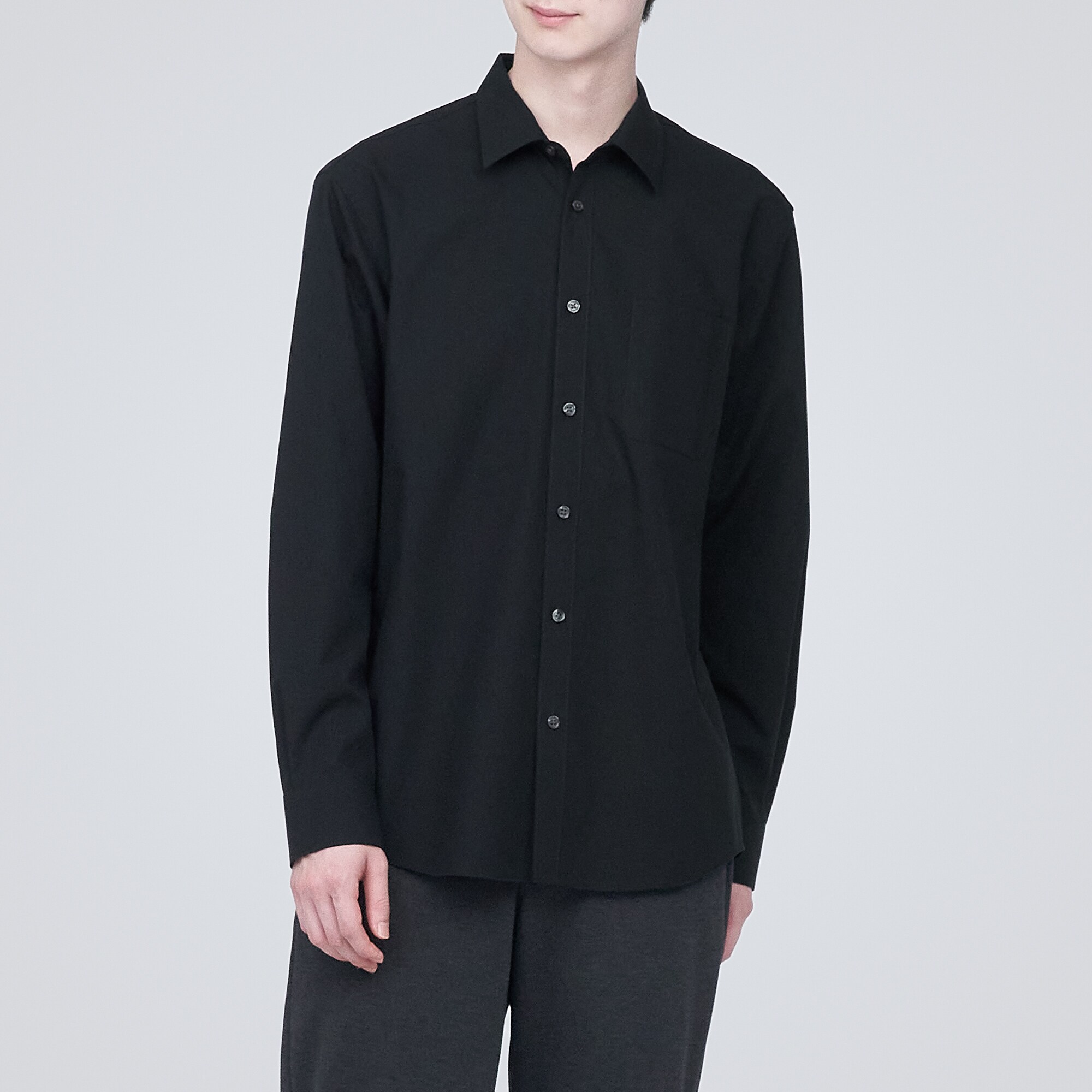 シワになりにくい長袖シャツ