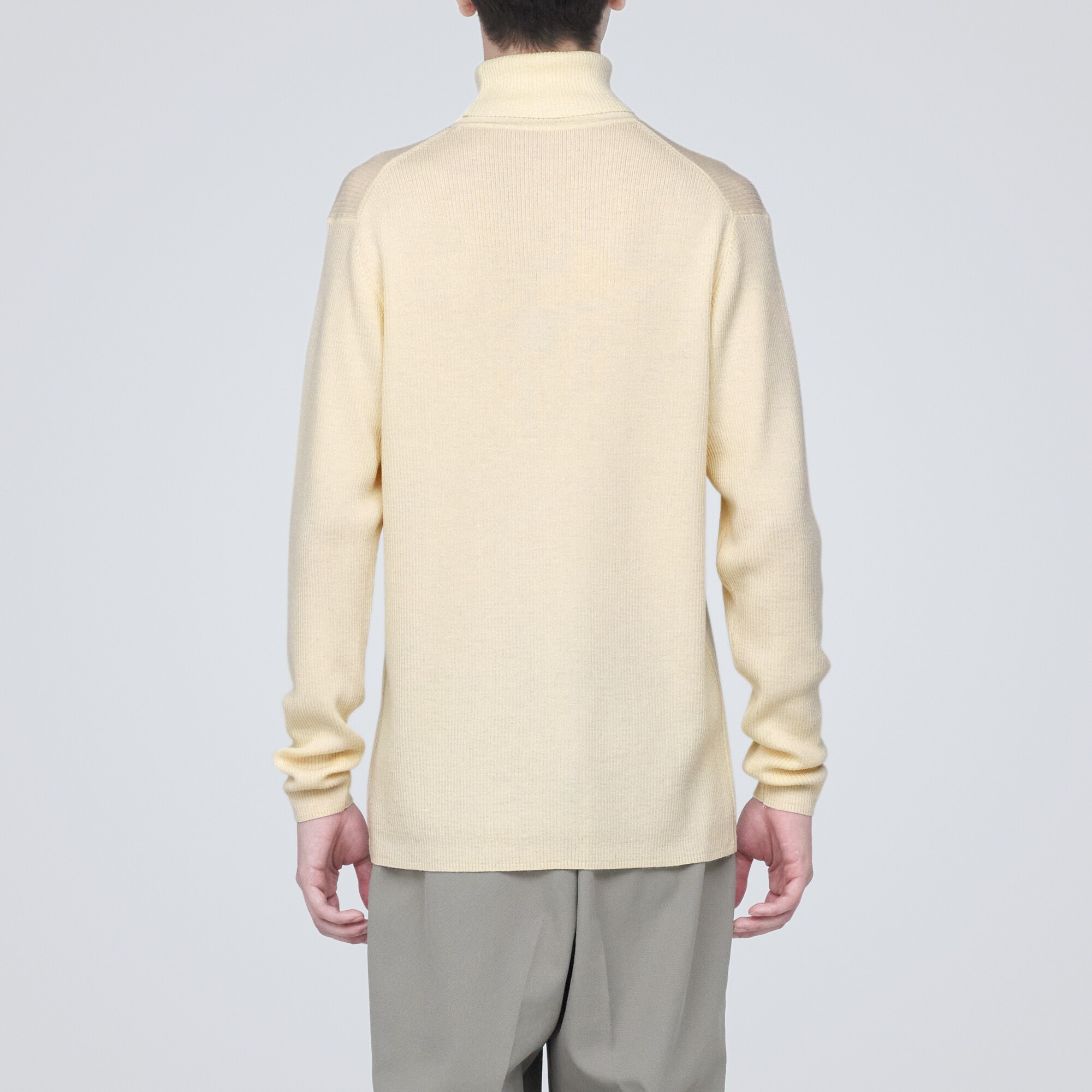 洗えるウールリブタートルネックセーター