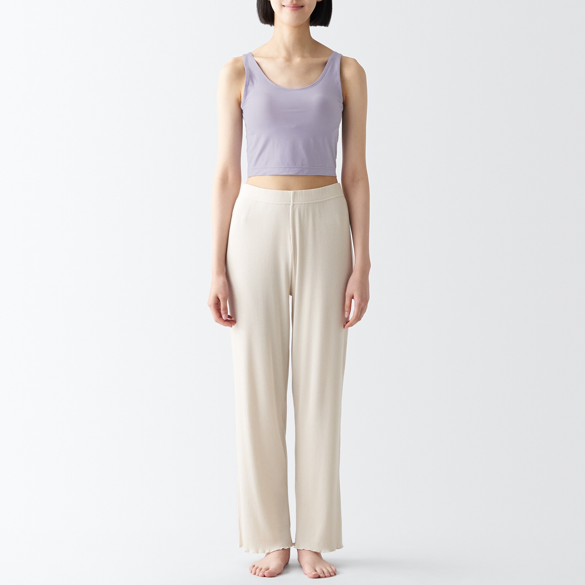 なめらかブラハーフ丈タンクトップ