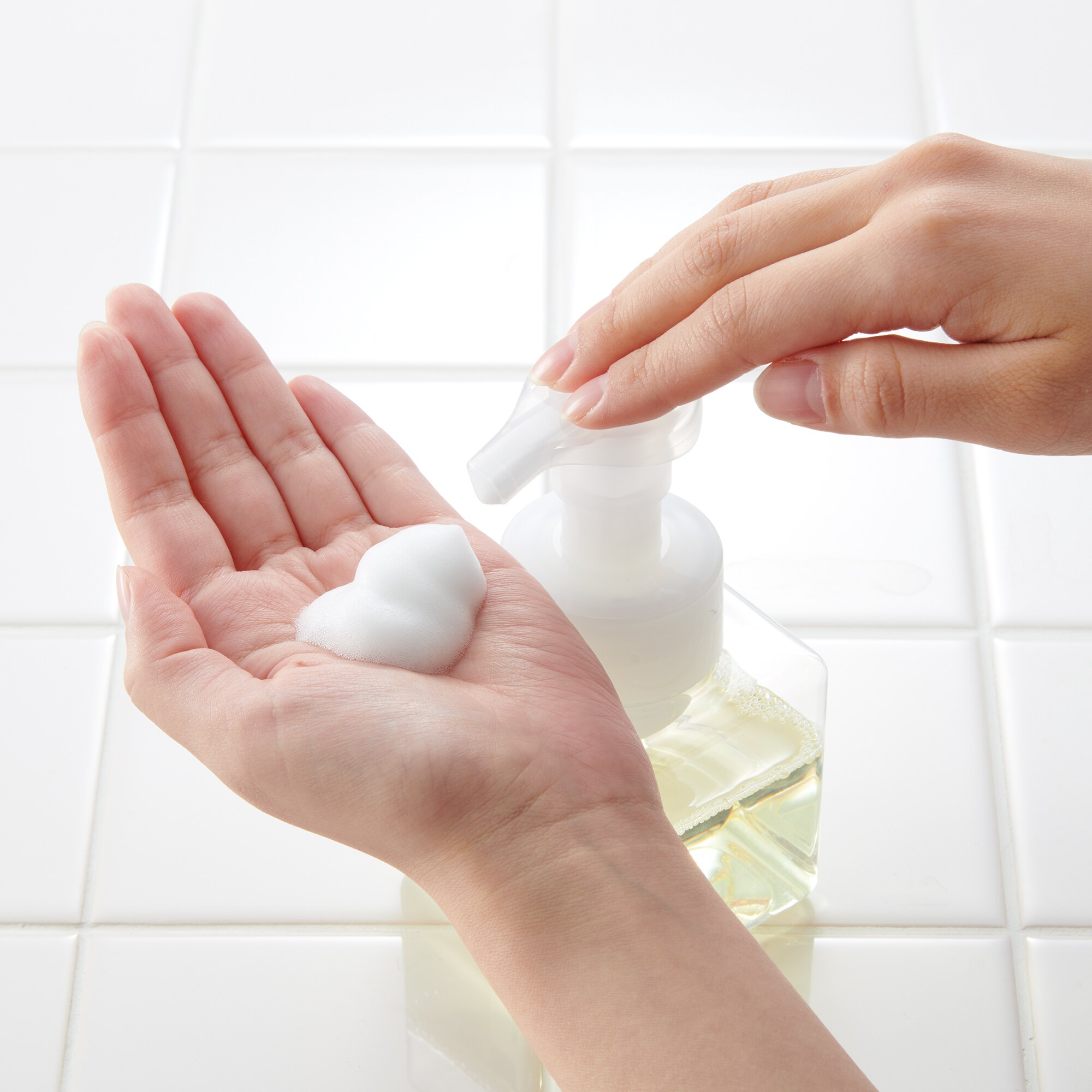 ＰＥＴ詰替ボトル　泡タイプ　クリア　２５０ｍＬ