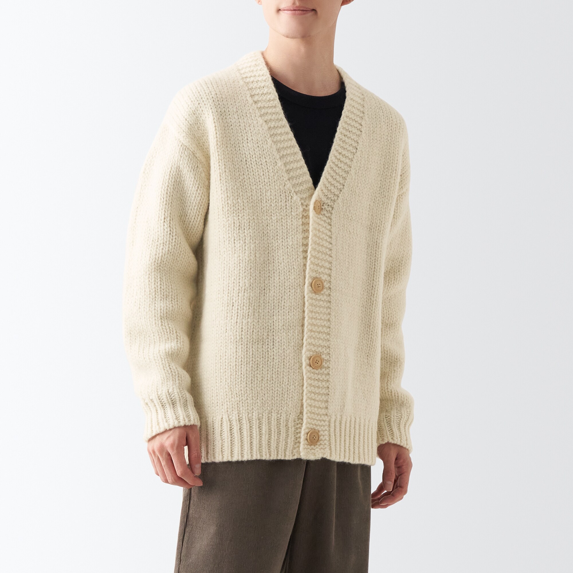 手編みニットカーディガン