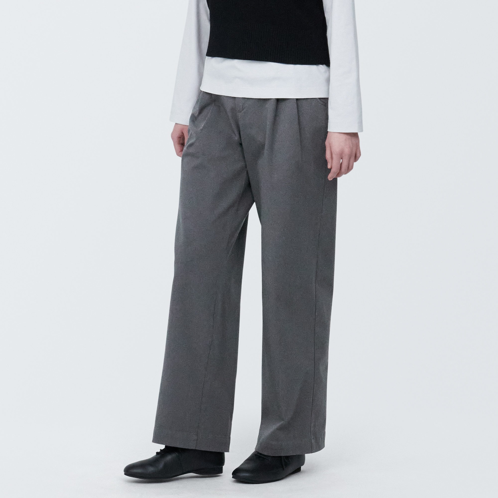 婦人　縦横ストレッチチノタックワイドパンツ　股下長め