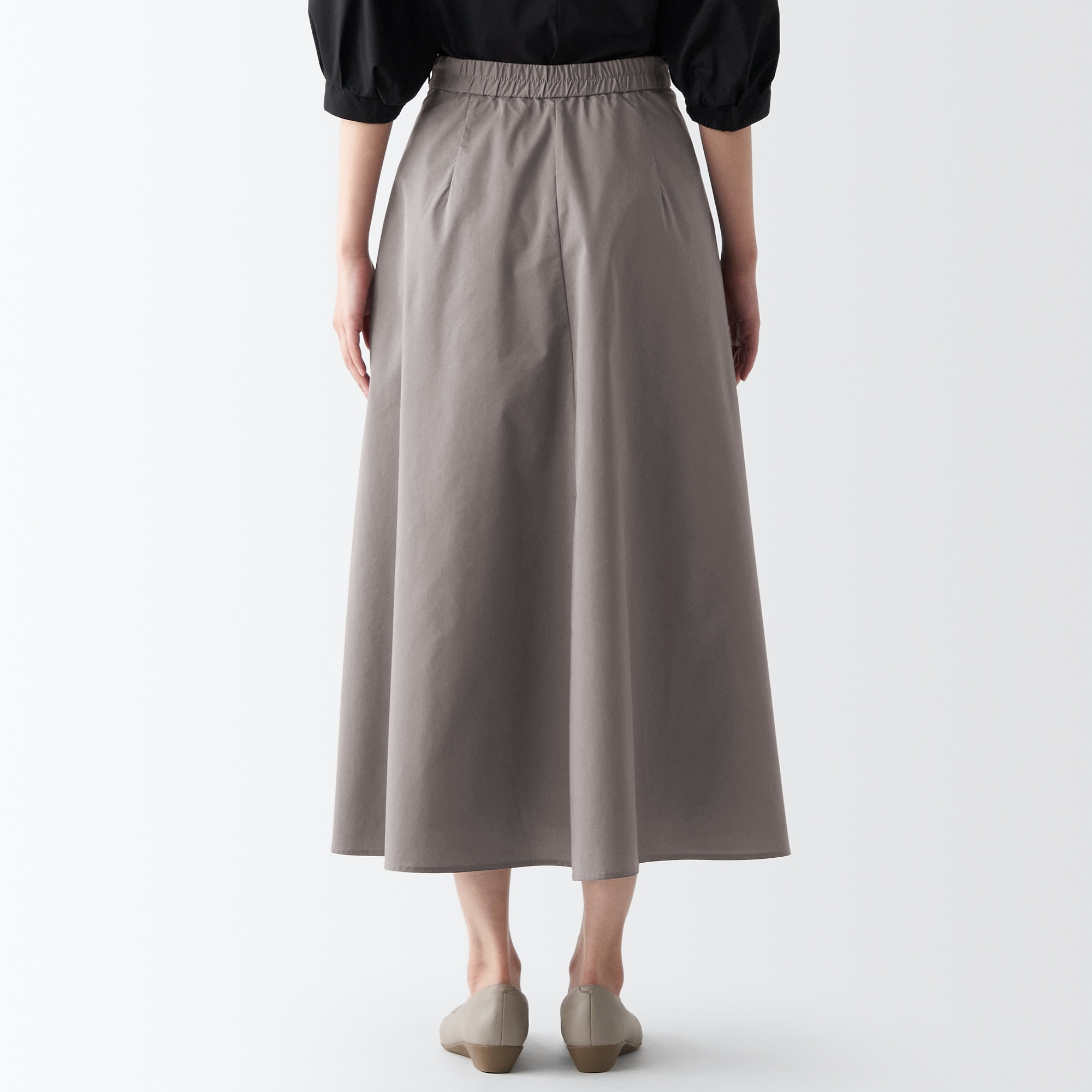 乾きやすいフレアスカート