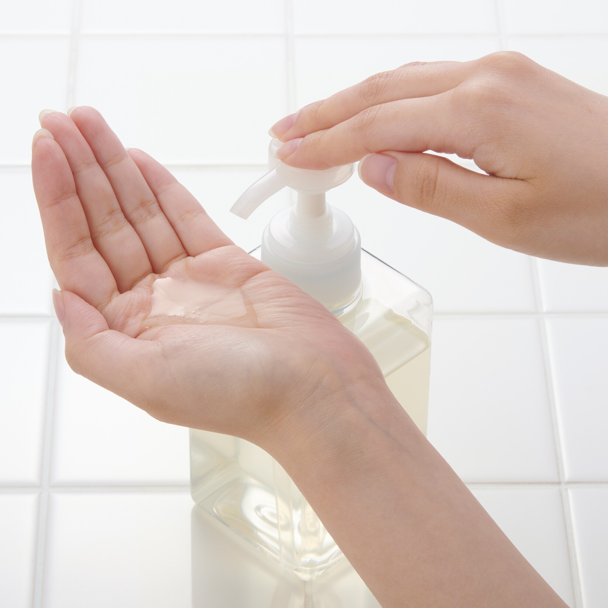 ダメージケアシャンプー　３４０ｍＬ