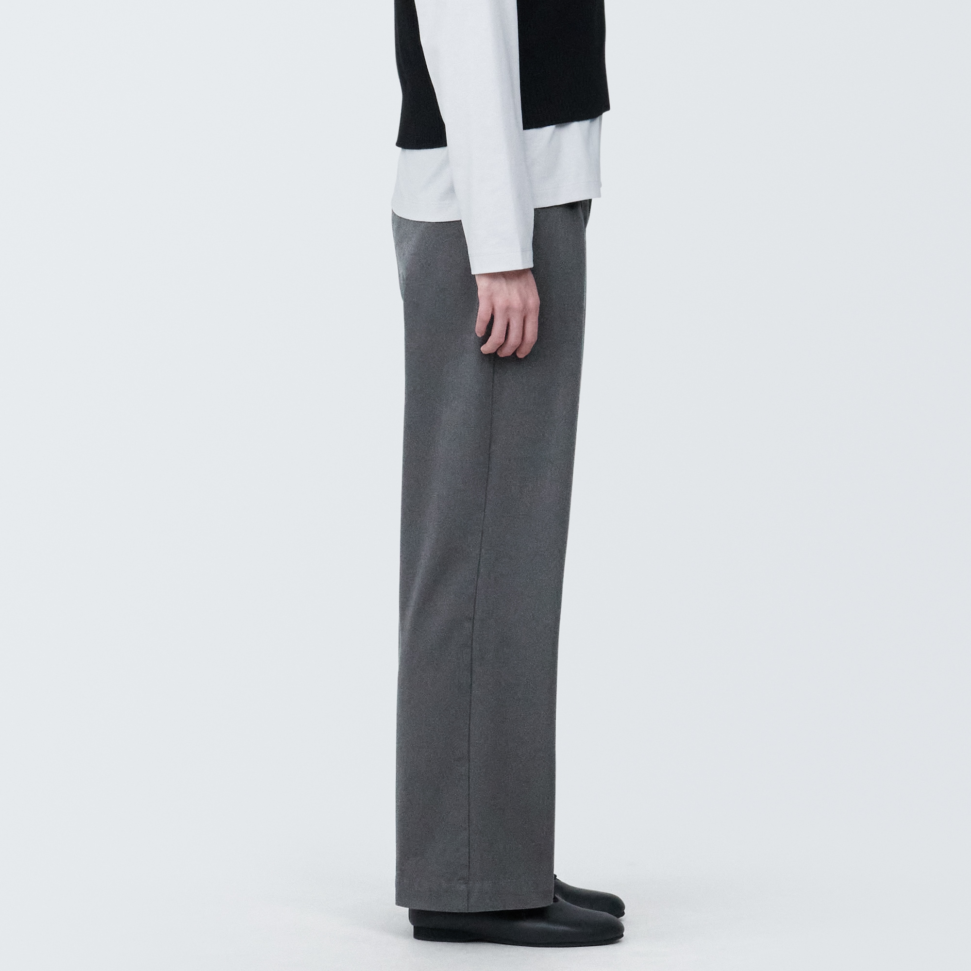 婦人　縦横ストレッチチノタックワイドパンツ　股下長め