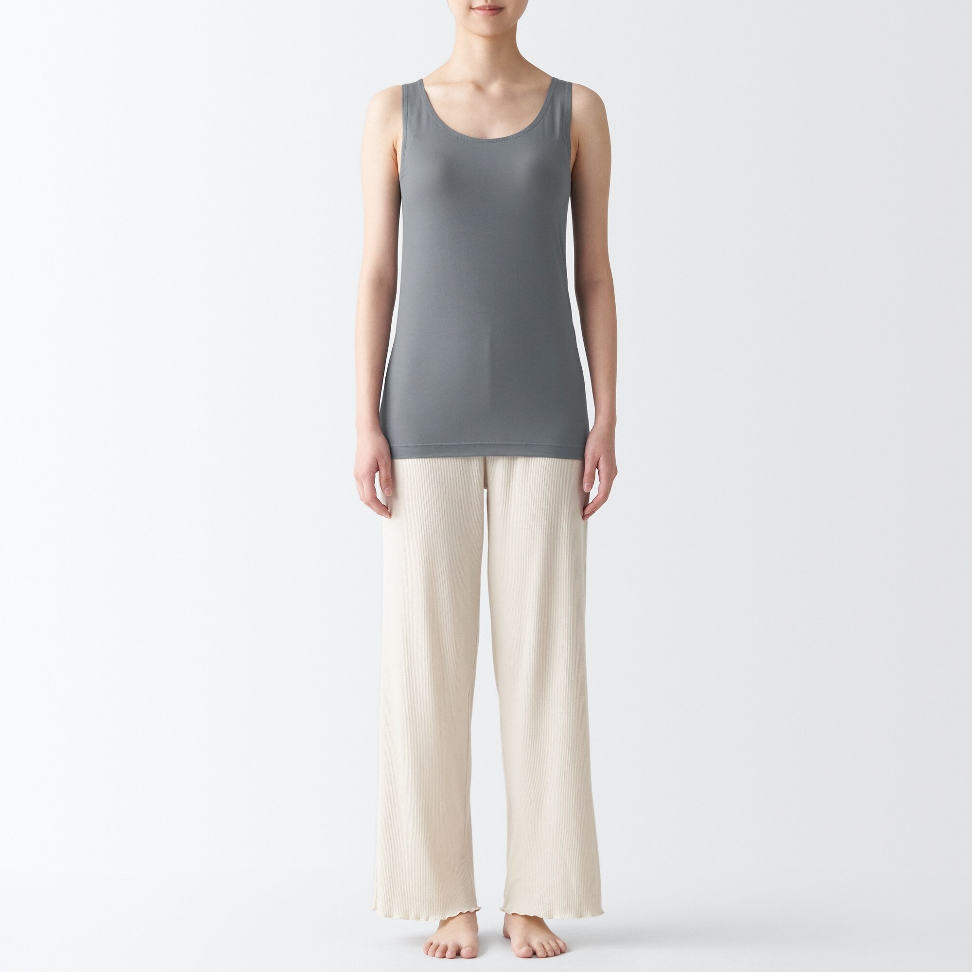 なめらかブラタンクトップ