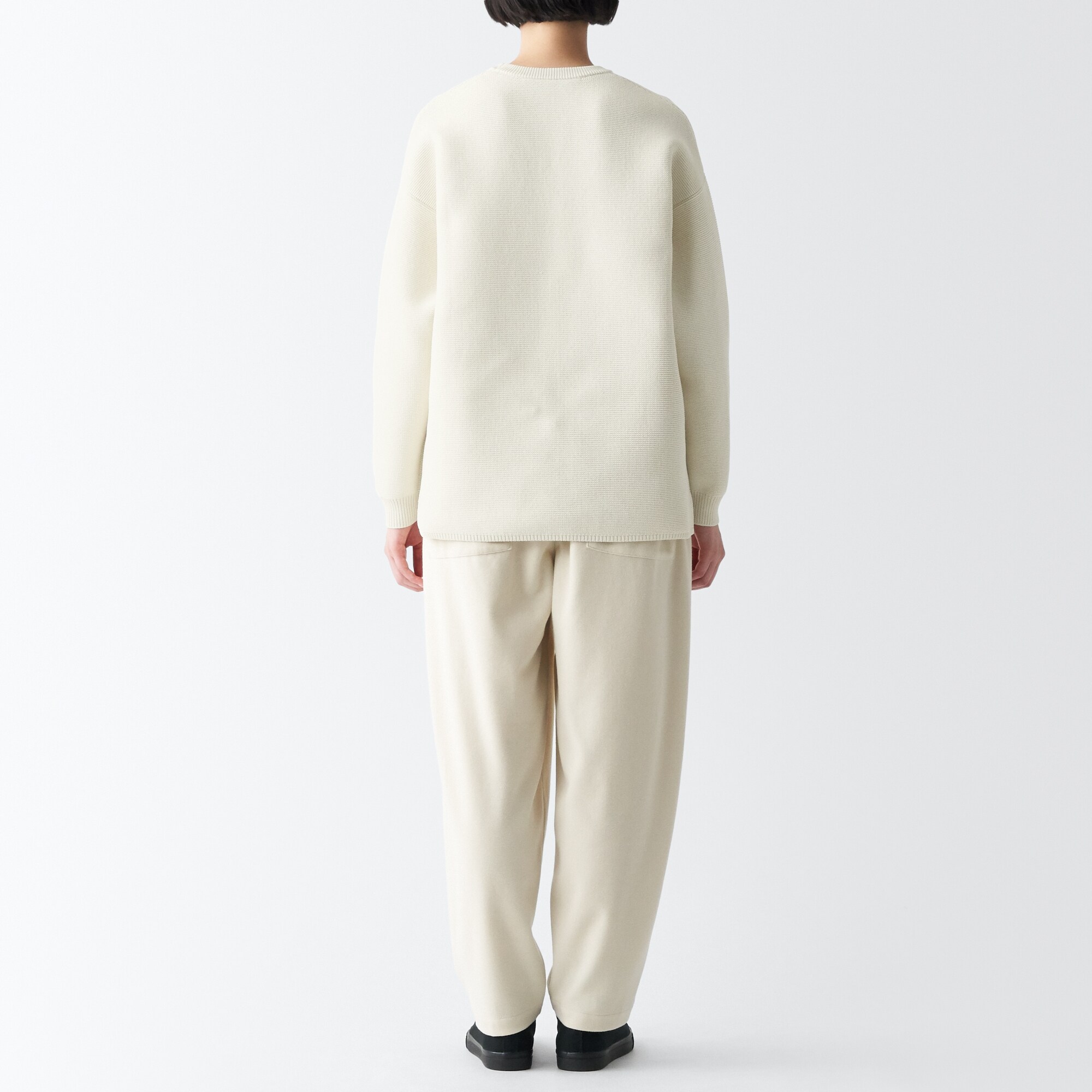 あたたかくて洗えるクルーネックセーター