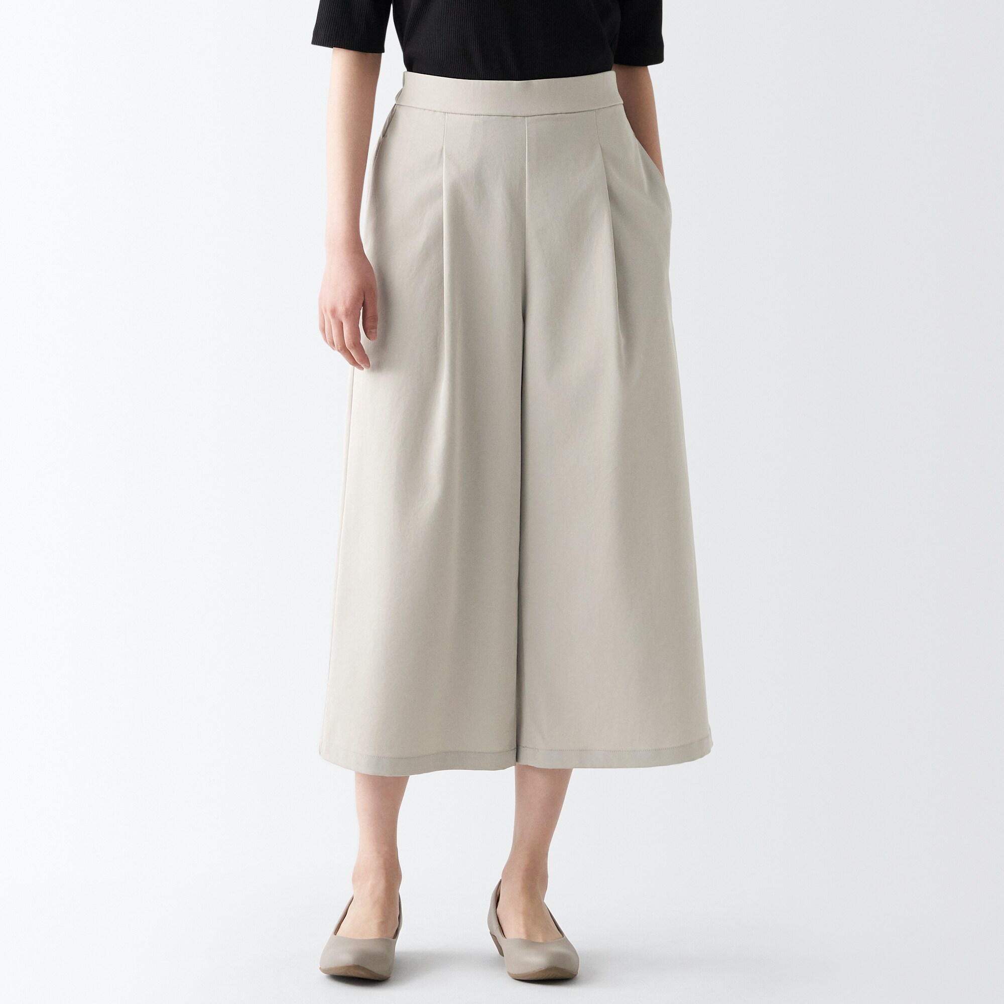 再生ポリエステルクロップドパンツ