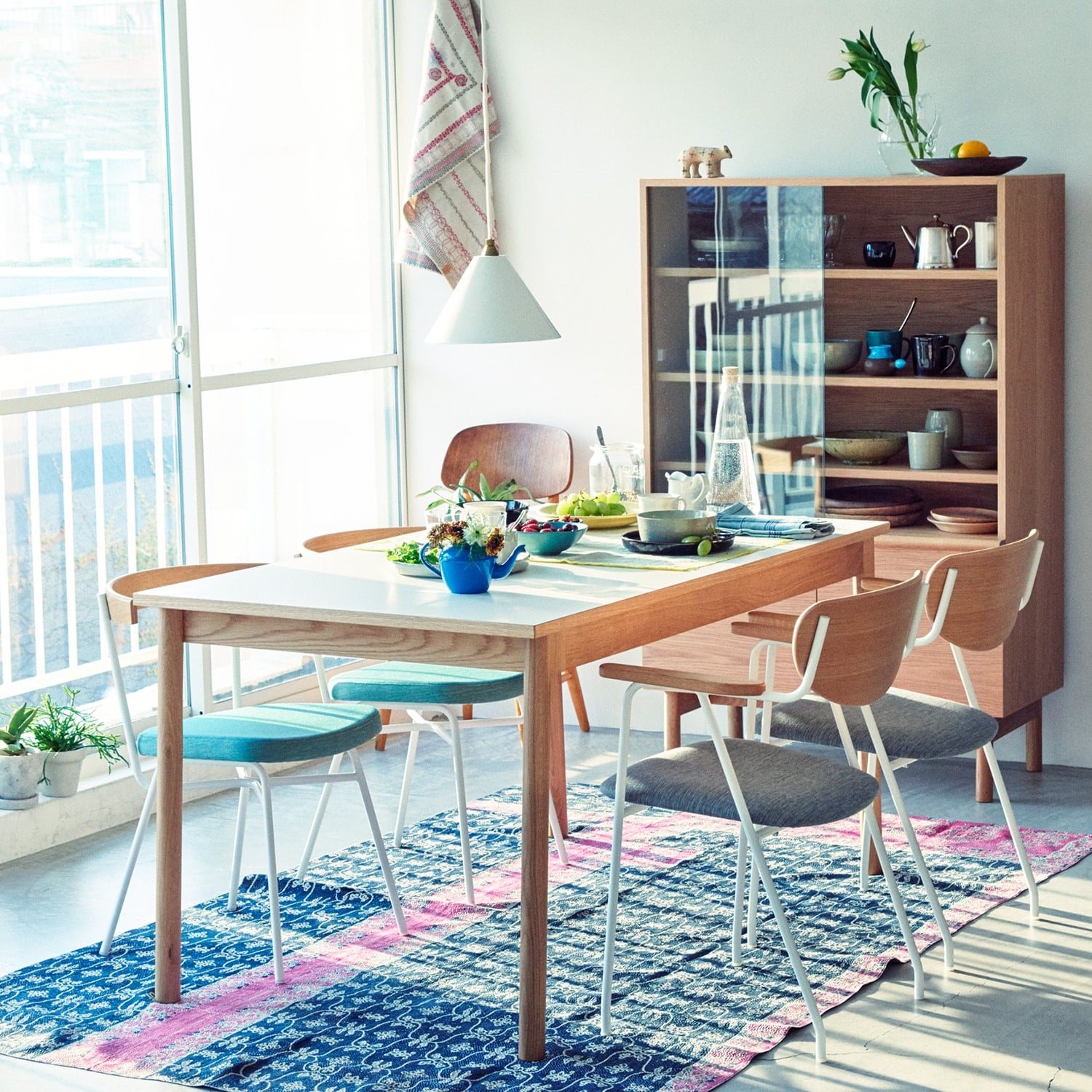 ＳＴＩＬＴ　ＴＡＢＬＥ　１４００