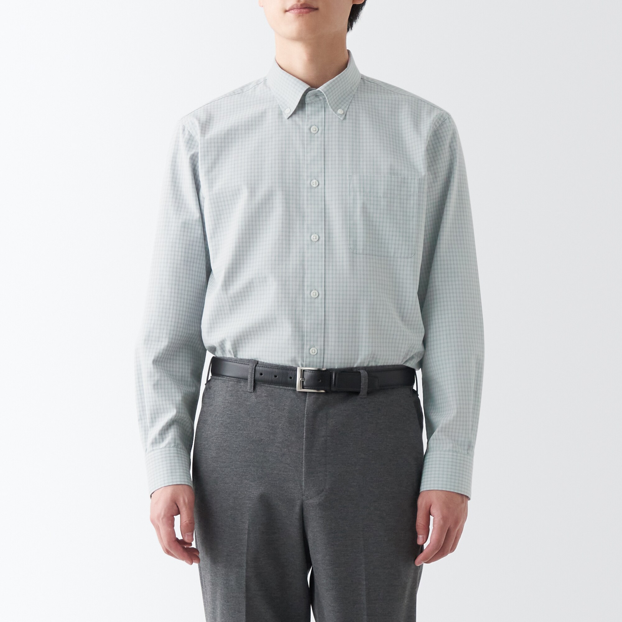 シワになりにくいボタンダウン長袖シャツ