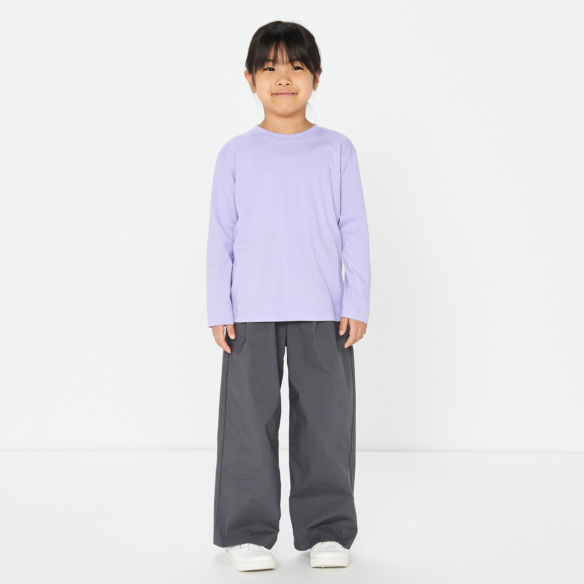 キッズ　クルーネック長袖Ｔシャツ　無地