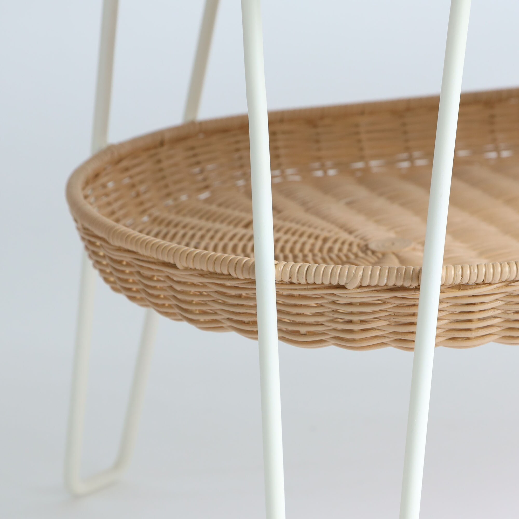 ［ＩＤＥＥ］ＷＡＬＬＡＢＹ　ＬＯＷ　ＴＡＢＬＥ　ＯＶＡＬ　ＷＨＩＴＥ