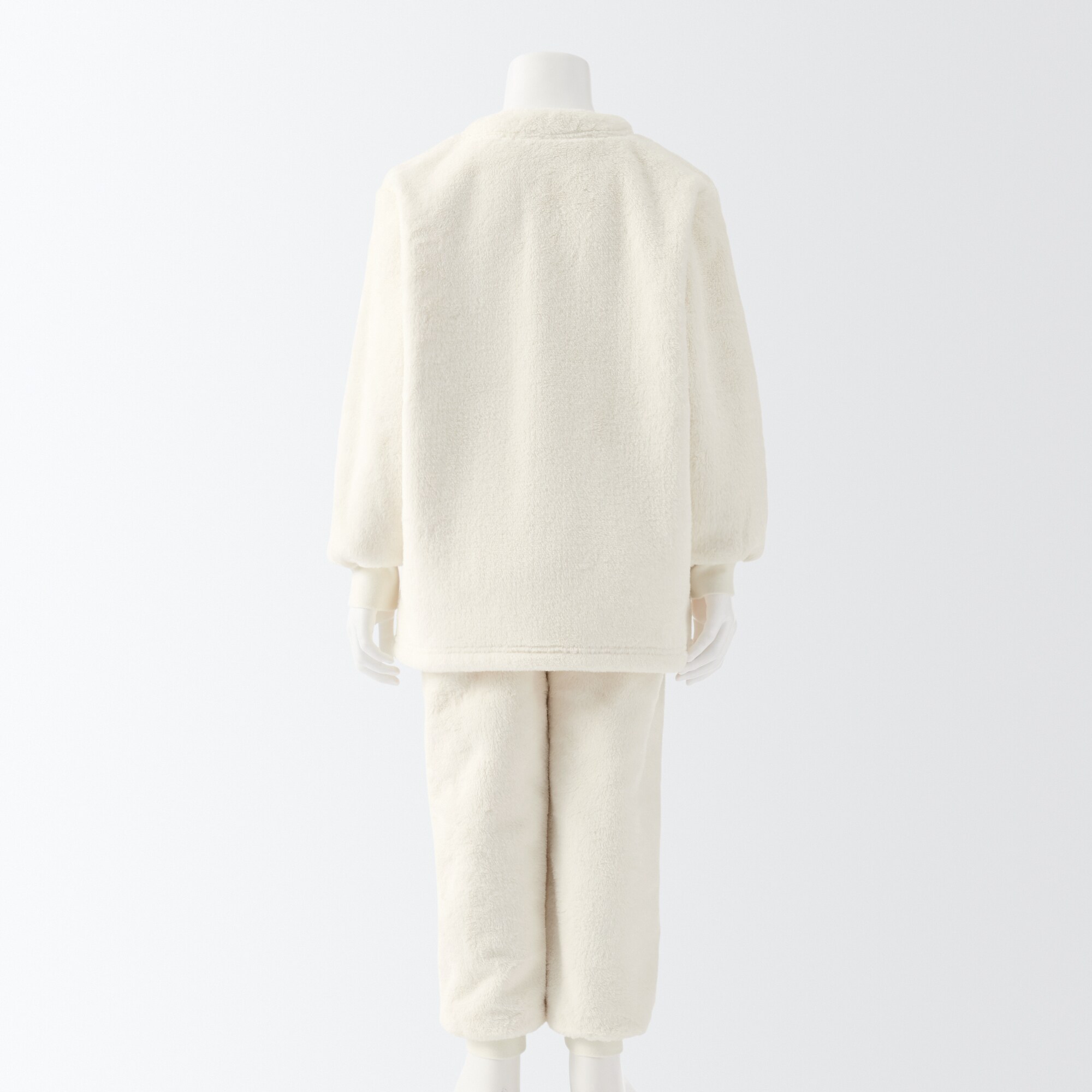 静電気が起きにくい　着る毛布パジャマ（キッズ）