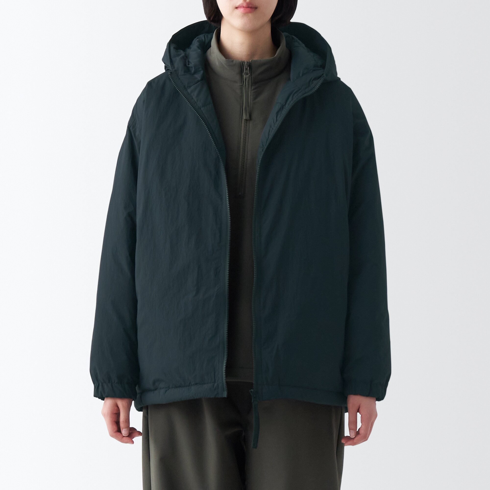 撥水フード付きダウンジャケット