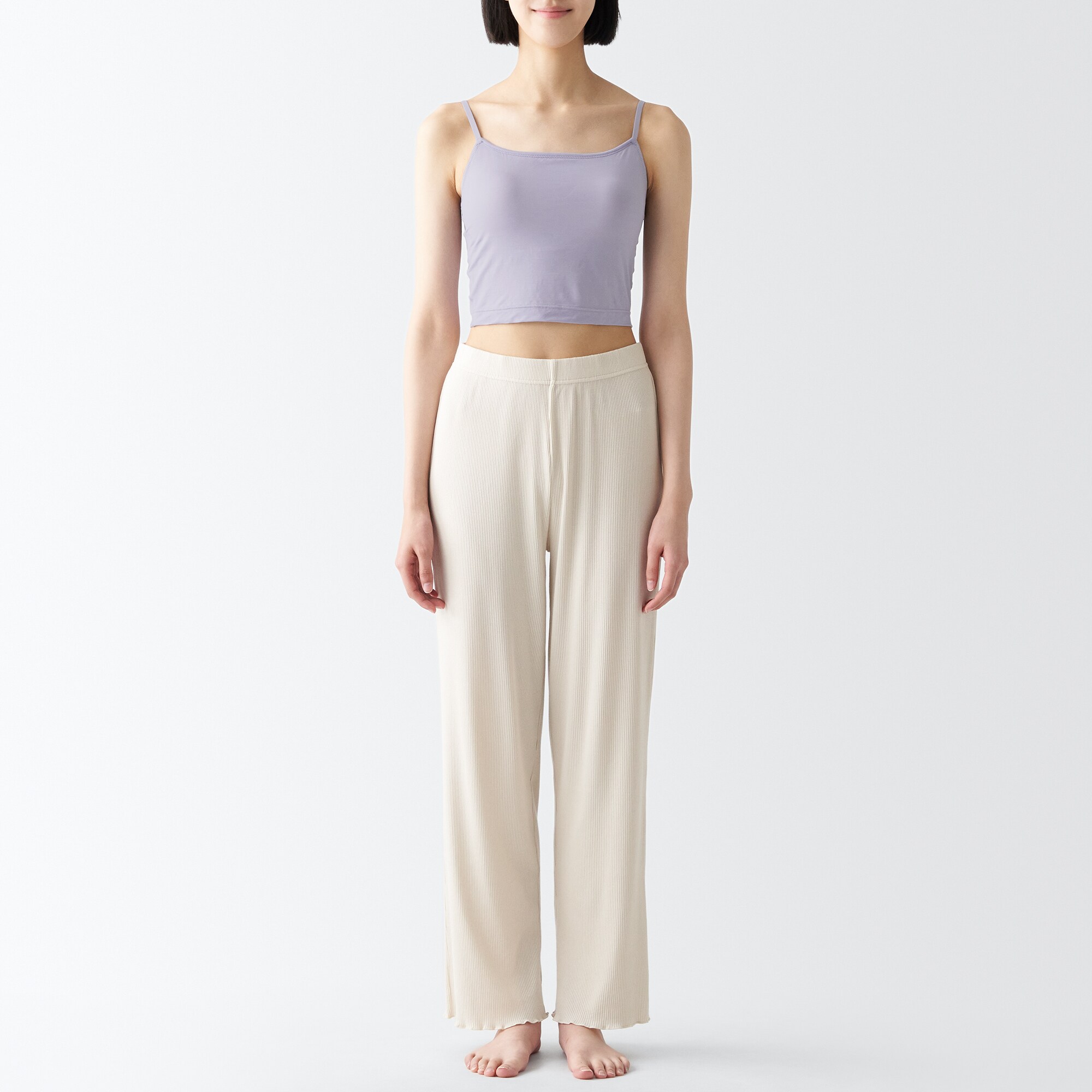 なめらかブラハーフ丈キャミソール