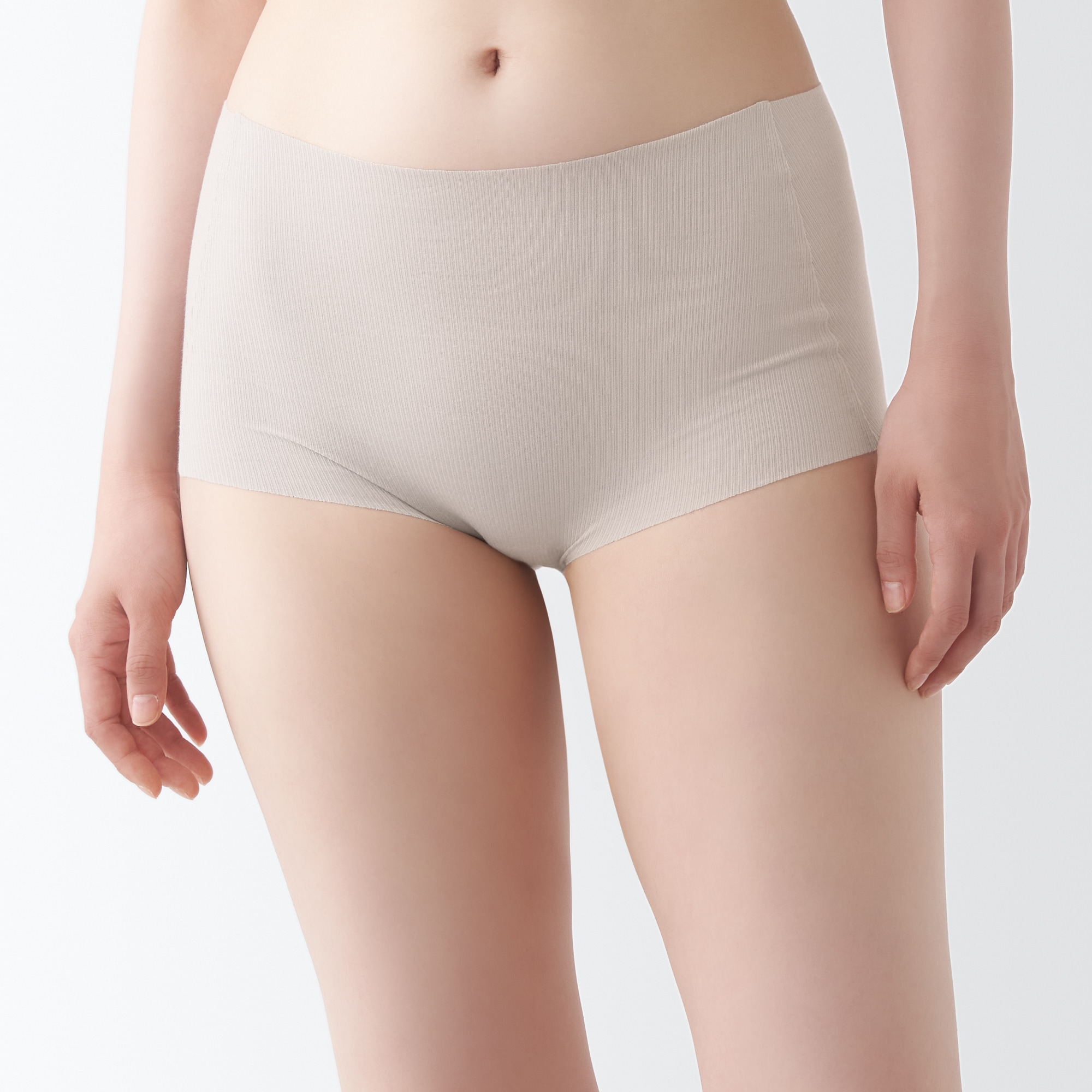 肌あたりがやさしいリブショーツ