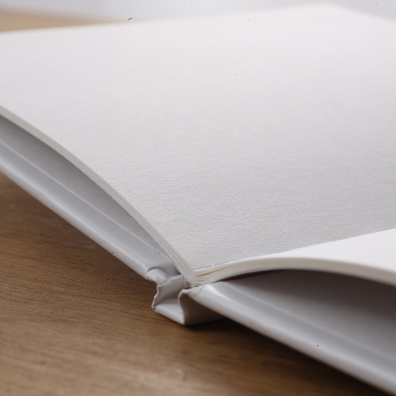 画用紙絵本ノート　中・１４枚・約１８５×１８５ｍｍ