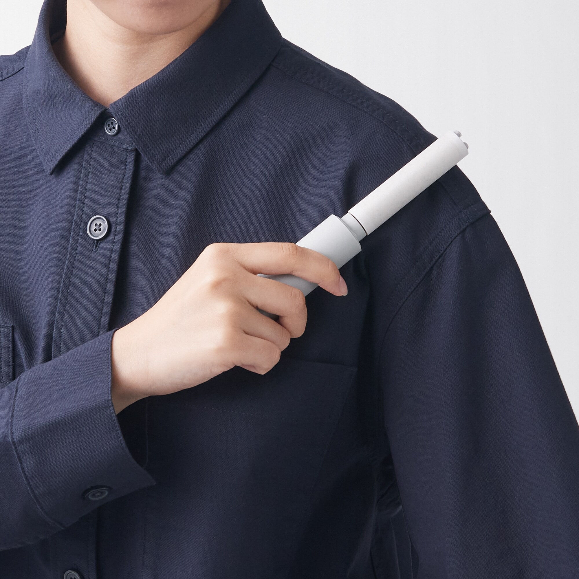 携帯用衣類クリーナー