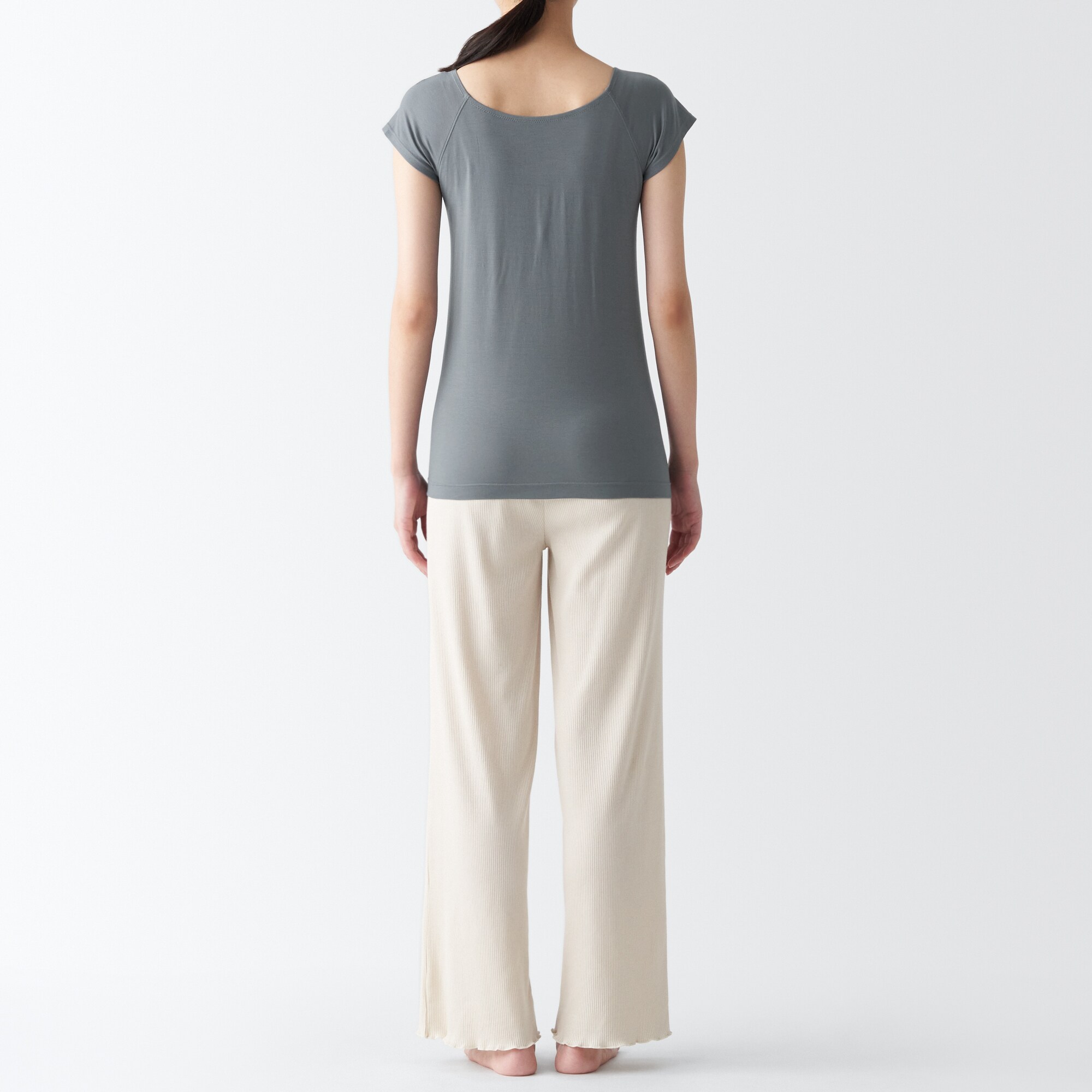 なめらかブラフレンチスリーブ