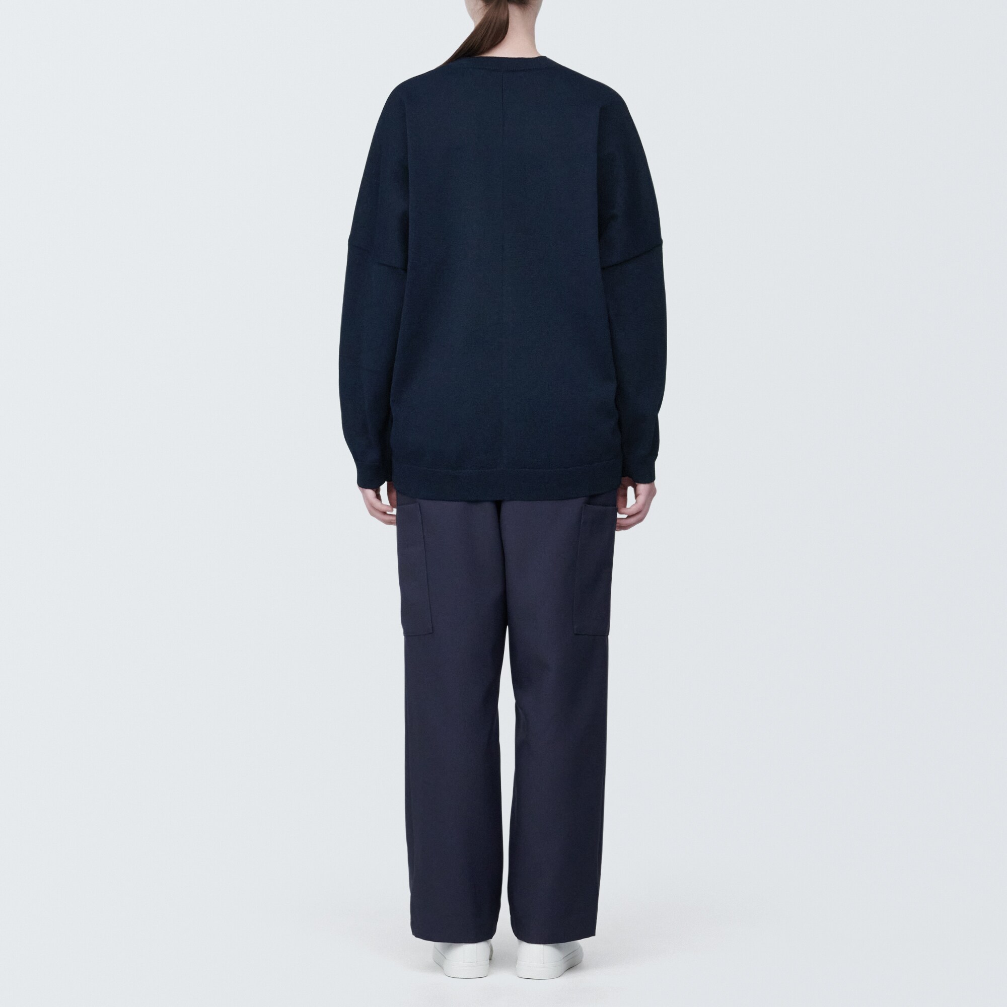 乾きやすいニットプルオーバー