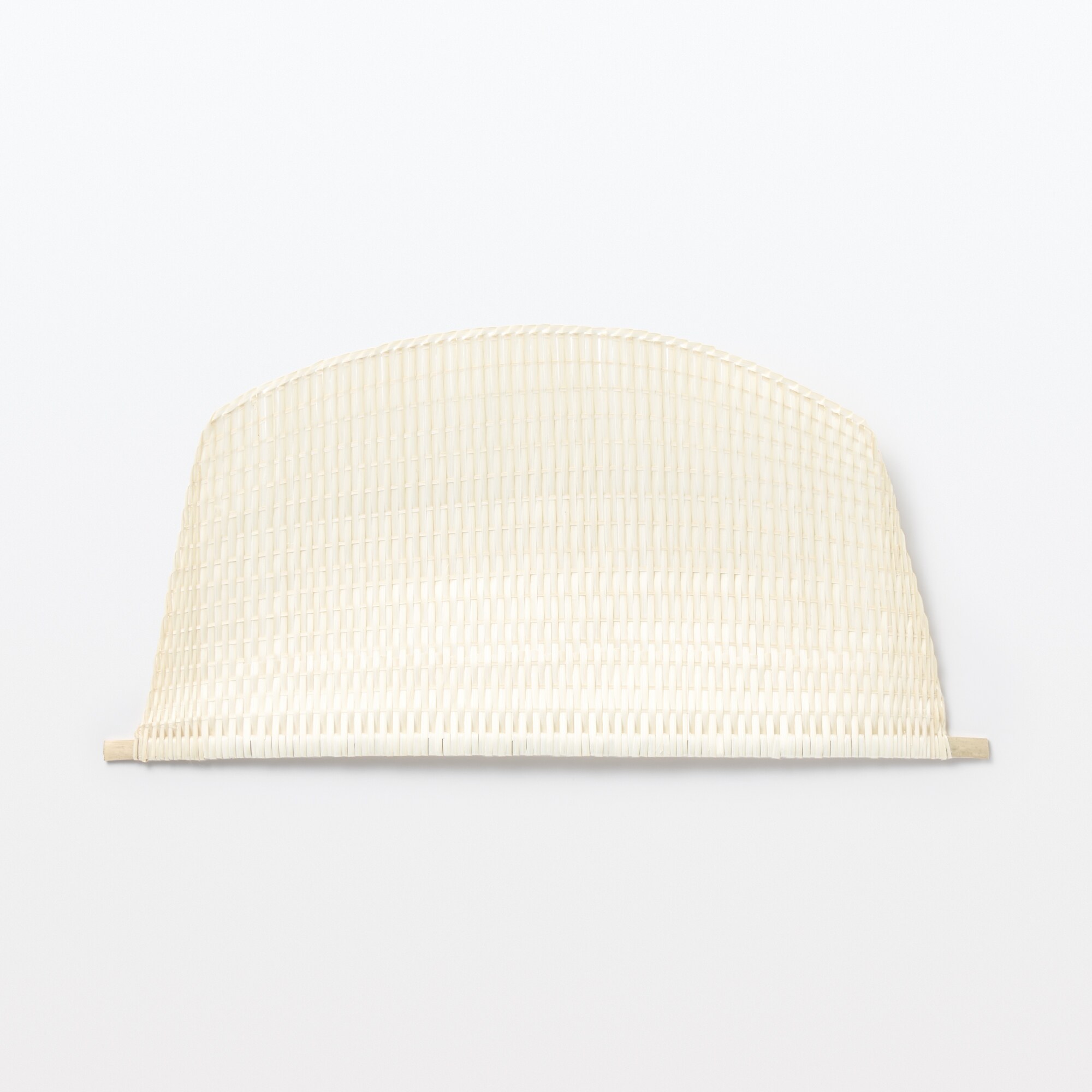 竹でできたうちわ　小・大