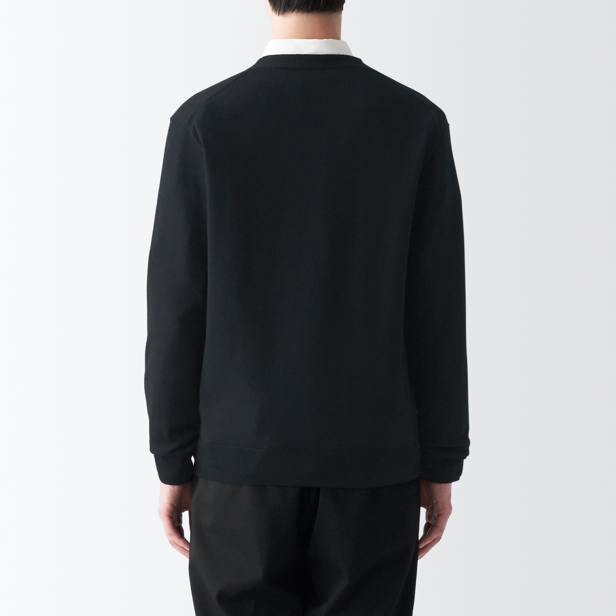 洗えるウールハイゲージＶネックカーディガン