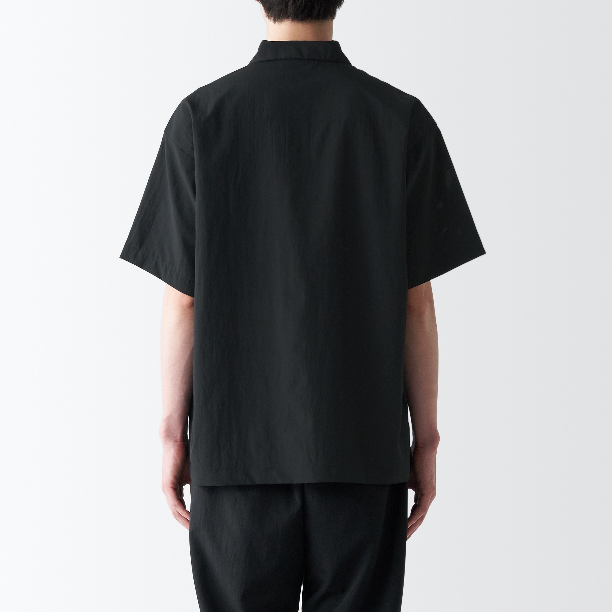 風を通すストレッチポロシャツ