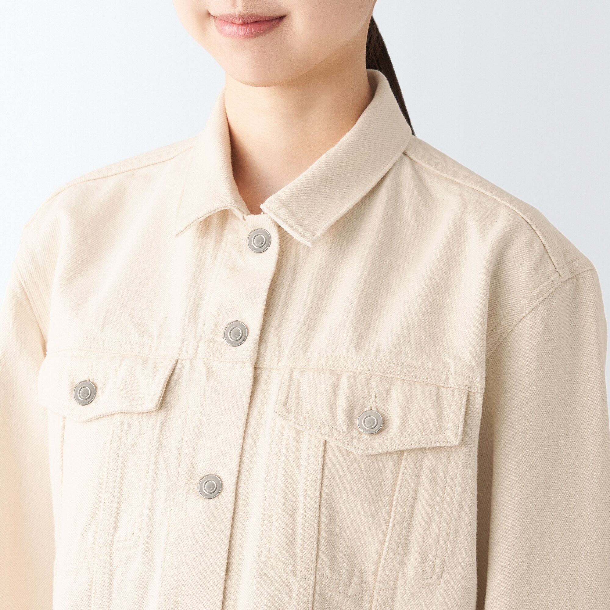 洗いざらしデニムジャケット（生成）