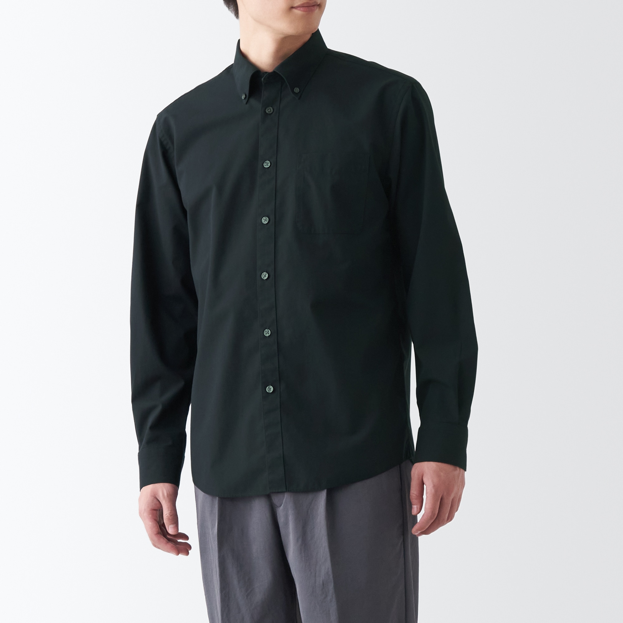 シワになりにくいボタンダウン長袖シャツ