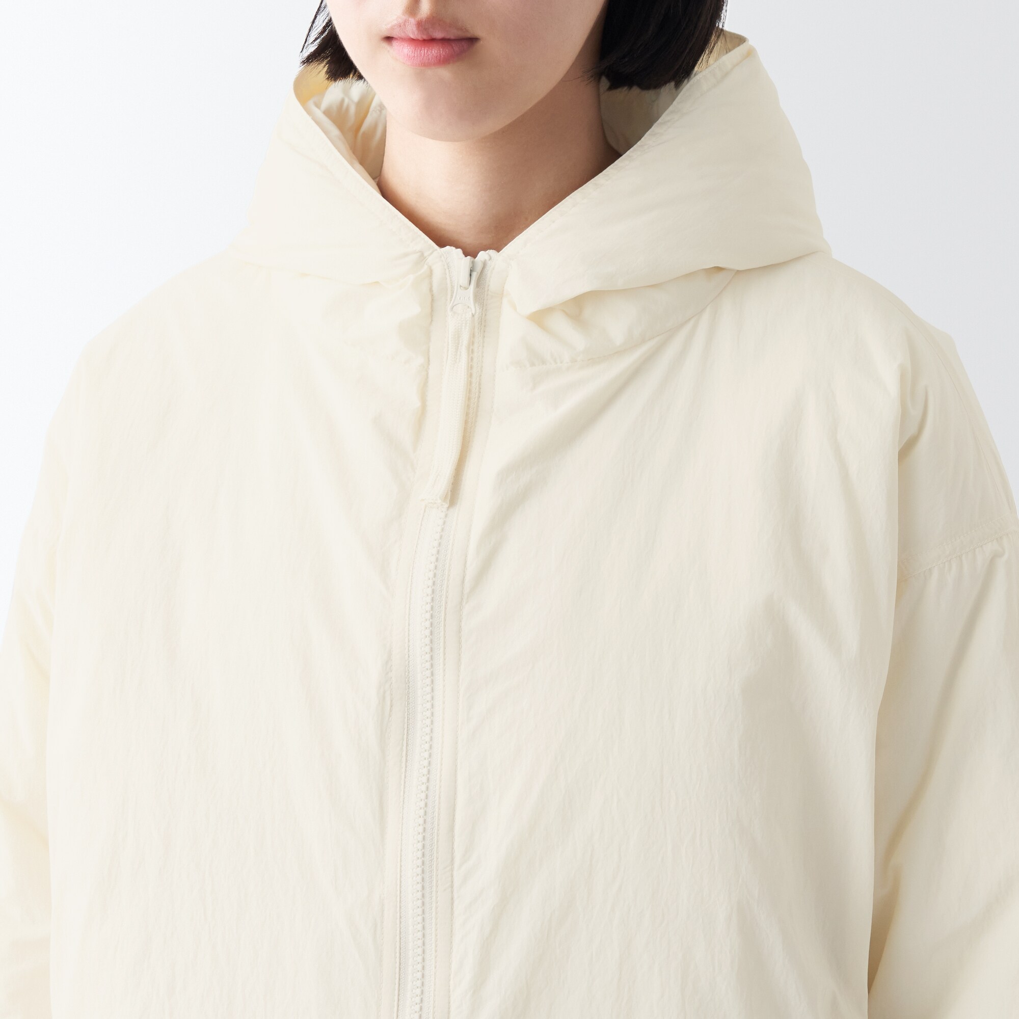 撥水フード付きダウンジャケット